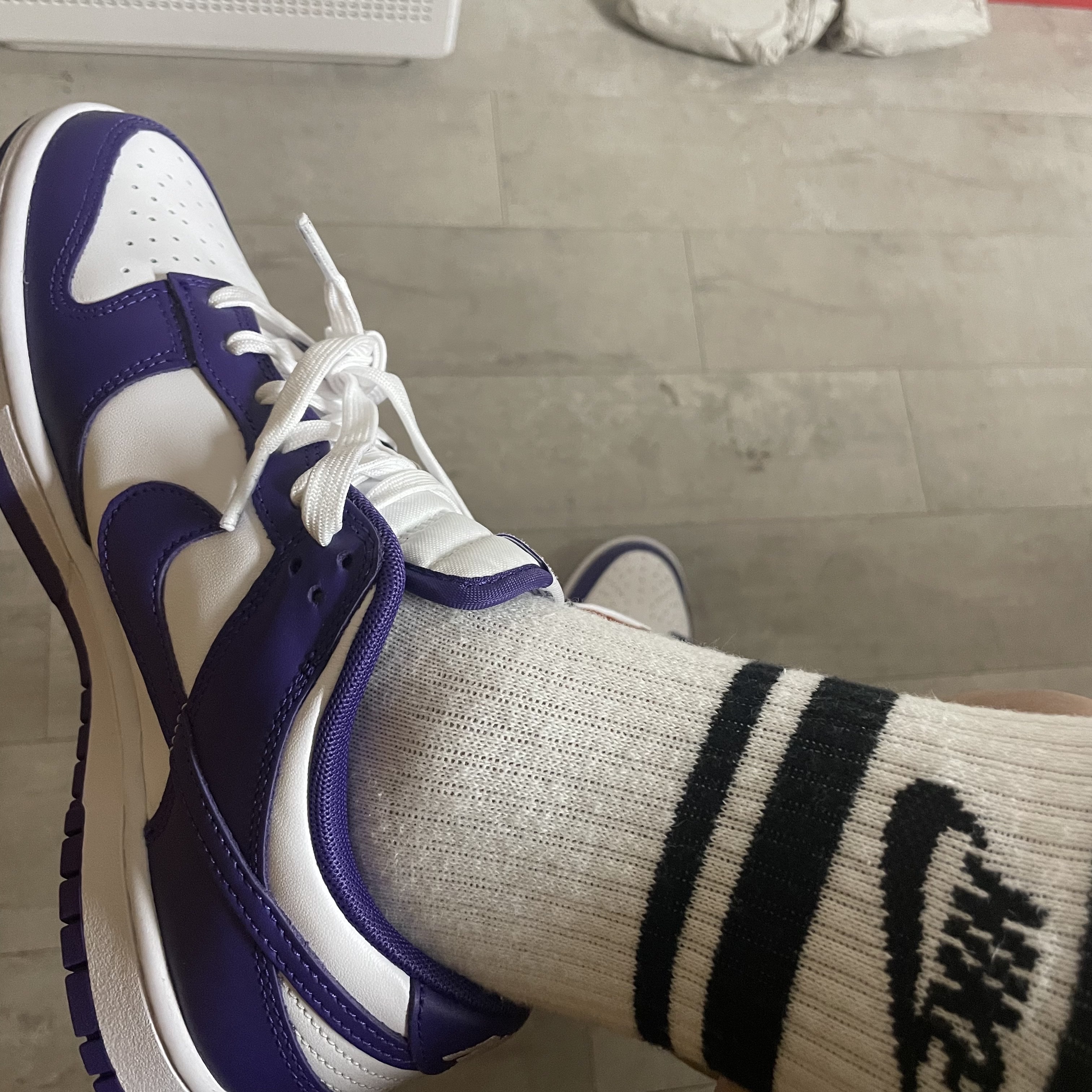 Nike Dunk Low Retro Championship Court Purple 착용 스타일 - 4