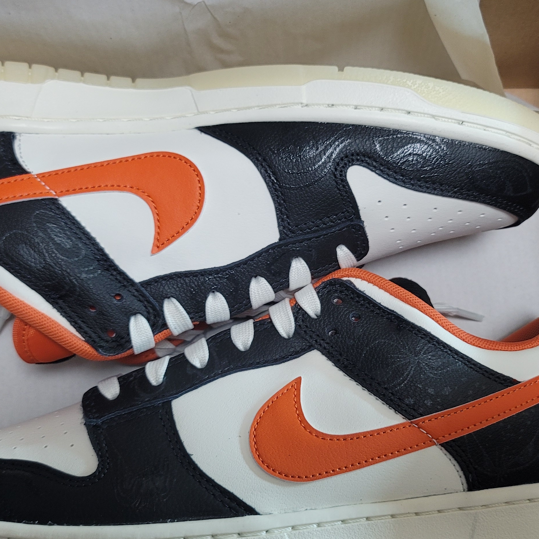 Nike Dunk Low Retro PRM Halloween 착용 스타일 - 4