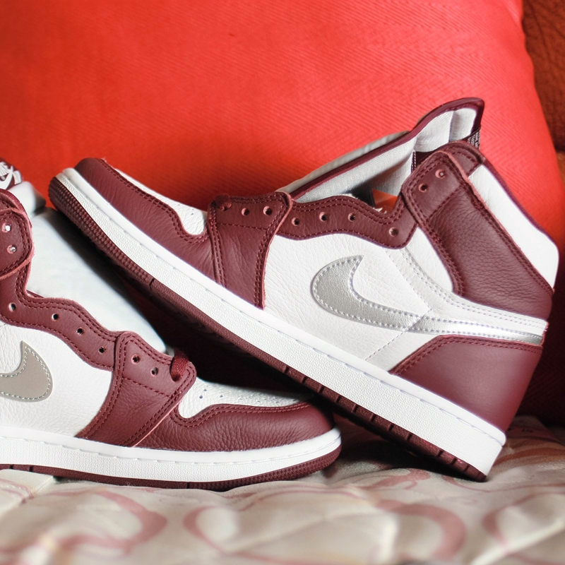 Jordan 1 Retro High OG Bordeaux 착용 스타일 - 3