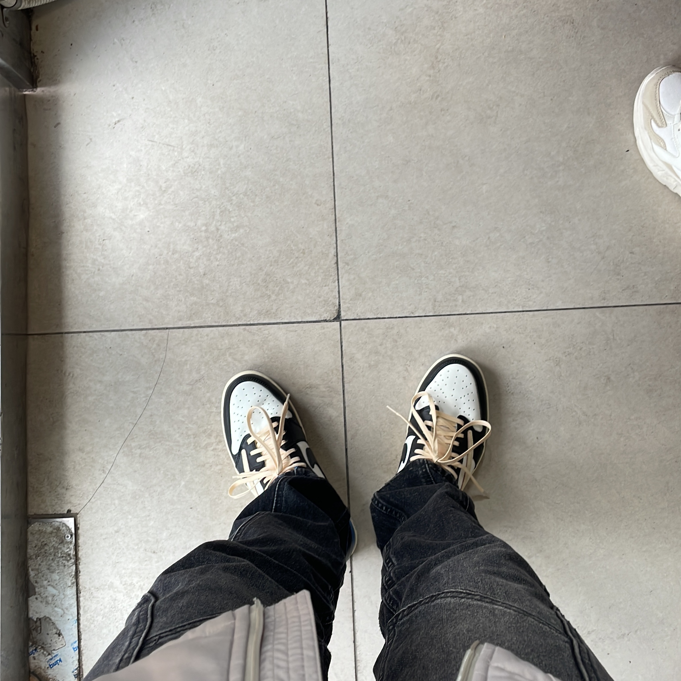Jordan 1 x Travis Scott x Fragment Retro Low OG SP Military Blue 착용 스타일