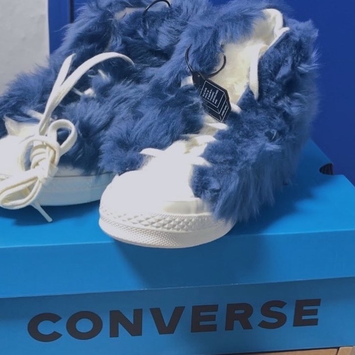 Converse x Ambush Chuck 70 Fuzzy Navy Blue 착용 스타일 - 3
