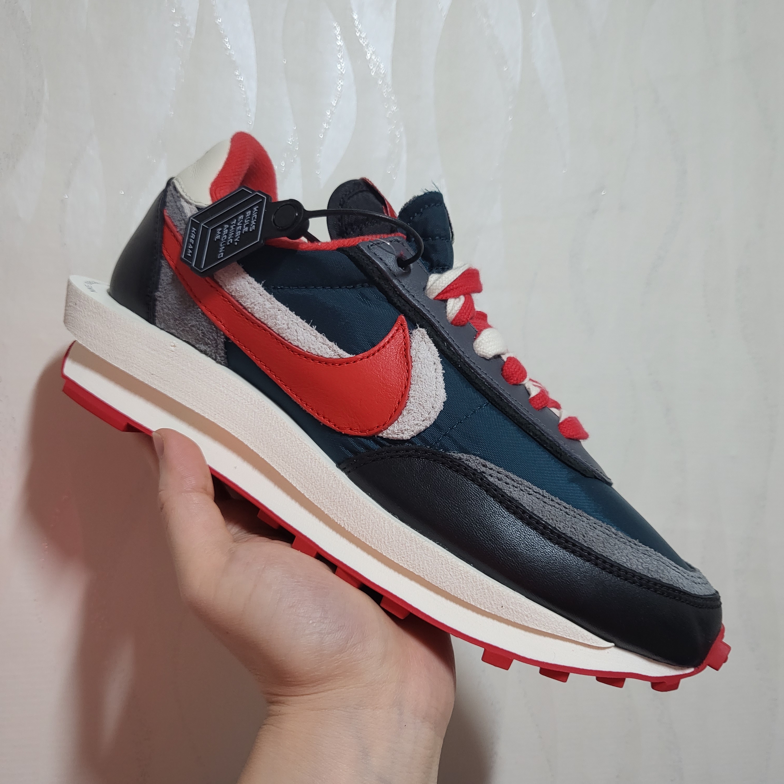 Nike x Sacai x Undercover LDWaffle Midnight Spruce University Red 착용 스타일 - 2