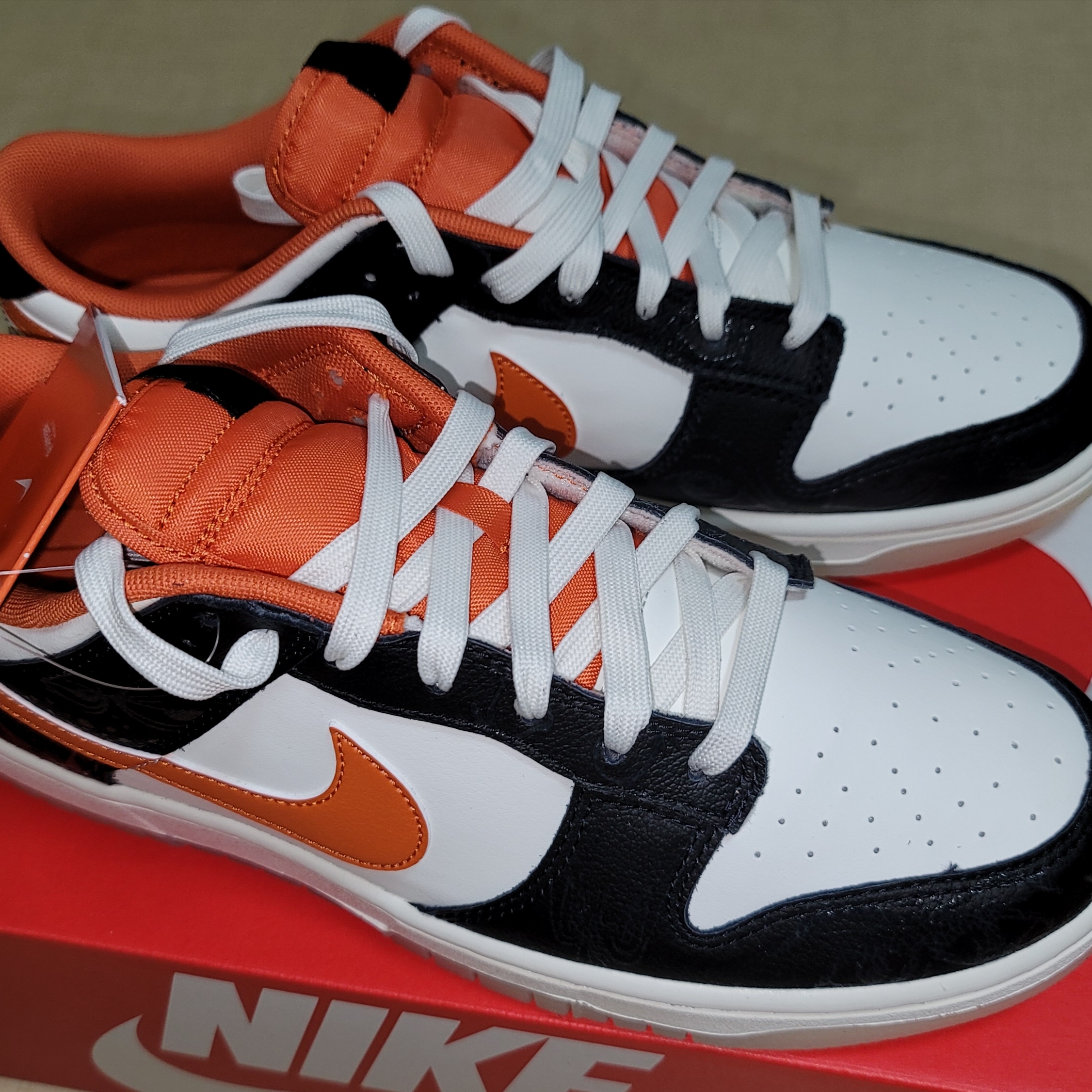 Nike Dunk Low Retro PRM Halloween 착용 스타일 - 2