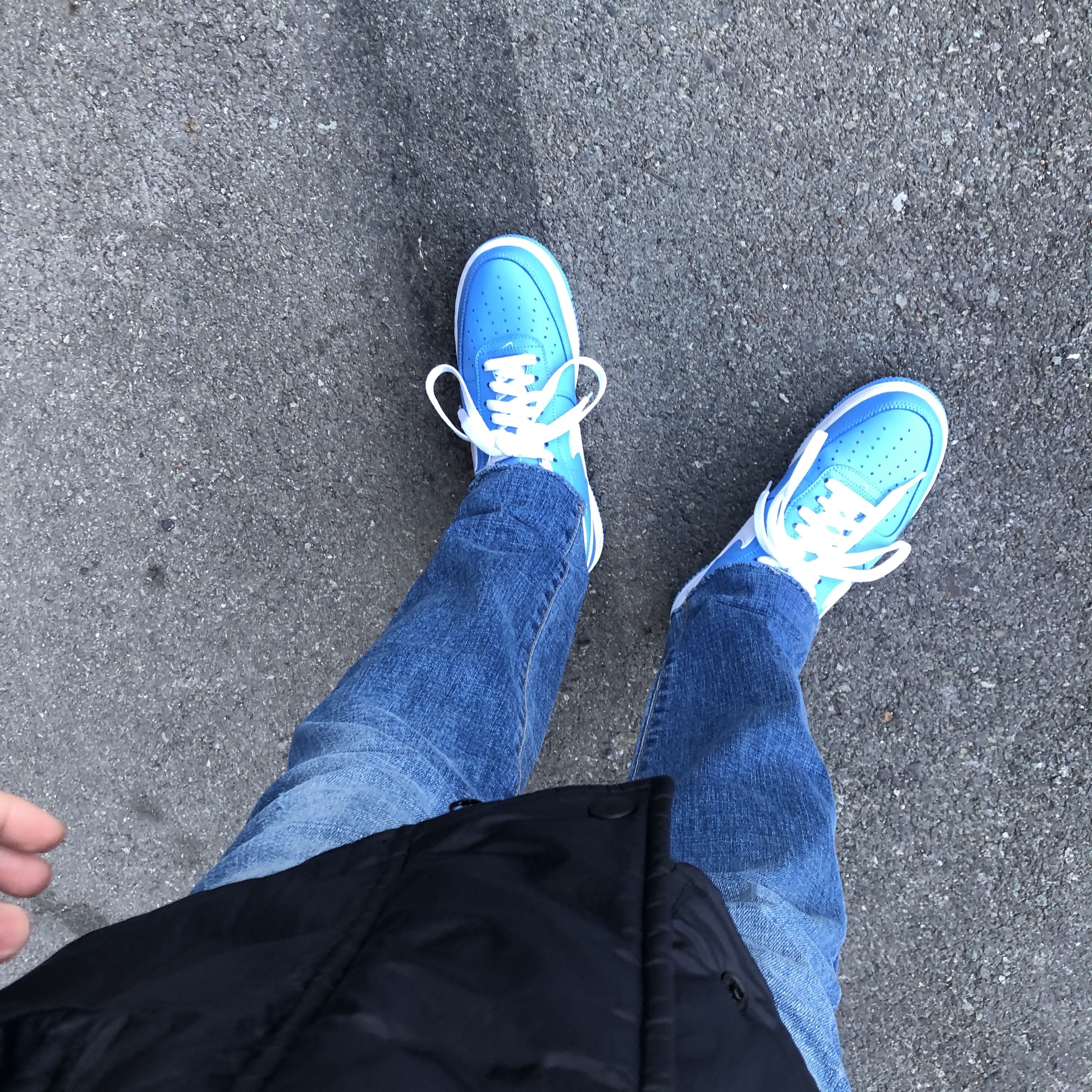Nike Air Force 1 '07 Low University Blue 착용 스타일