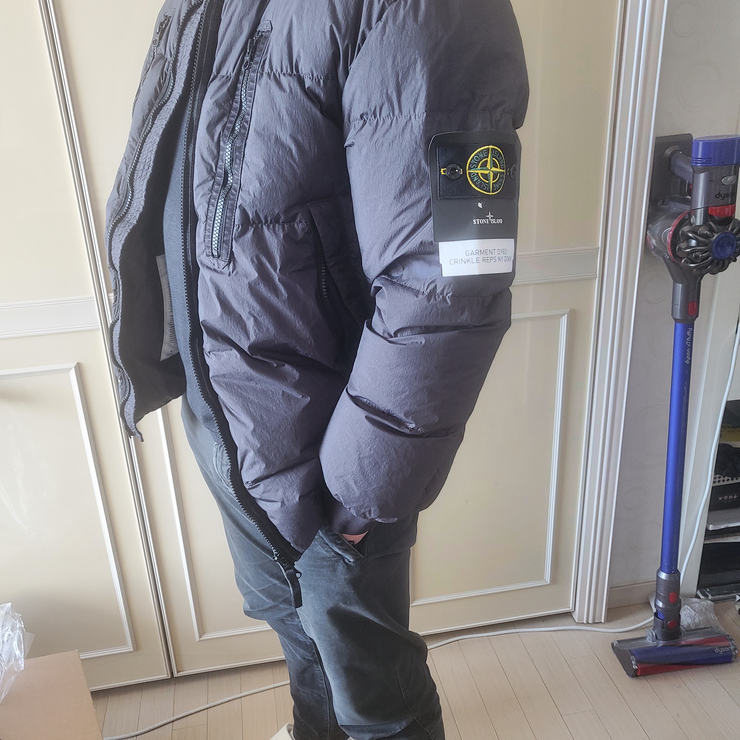 Stone Island 40223 Garment Dyed Crinkle Reps Down Jacket Dark Grey - 21FW 착용 스타일