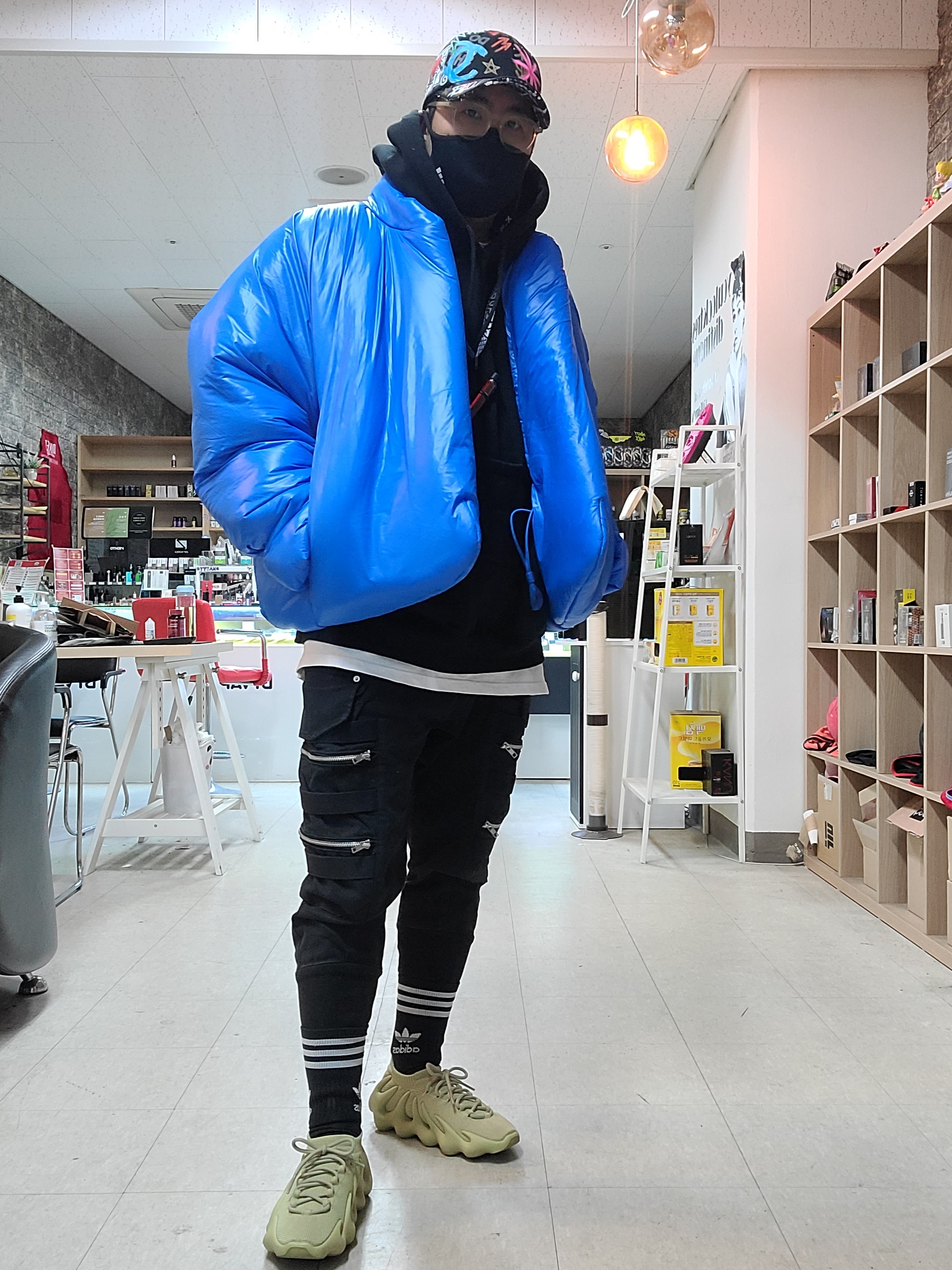 Yeezy Gap Round Jacket Blue, Adidas Yeezy 450 Resin 착용 스타일