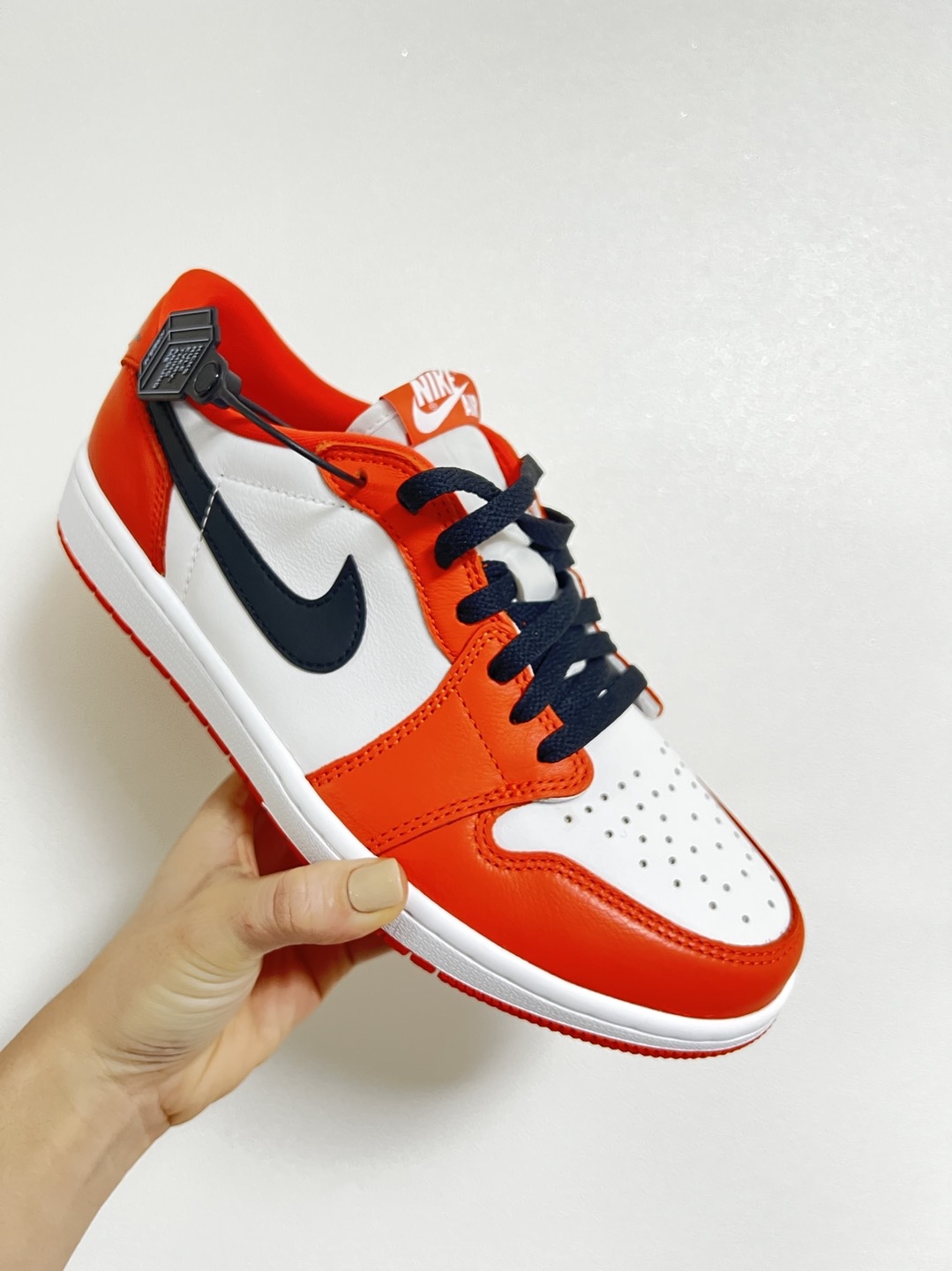 Jordan 1 Low OG Starfish 착용 스타일