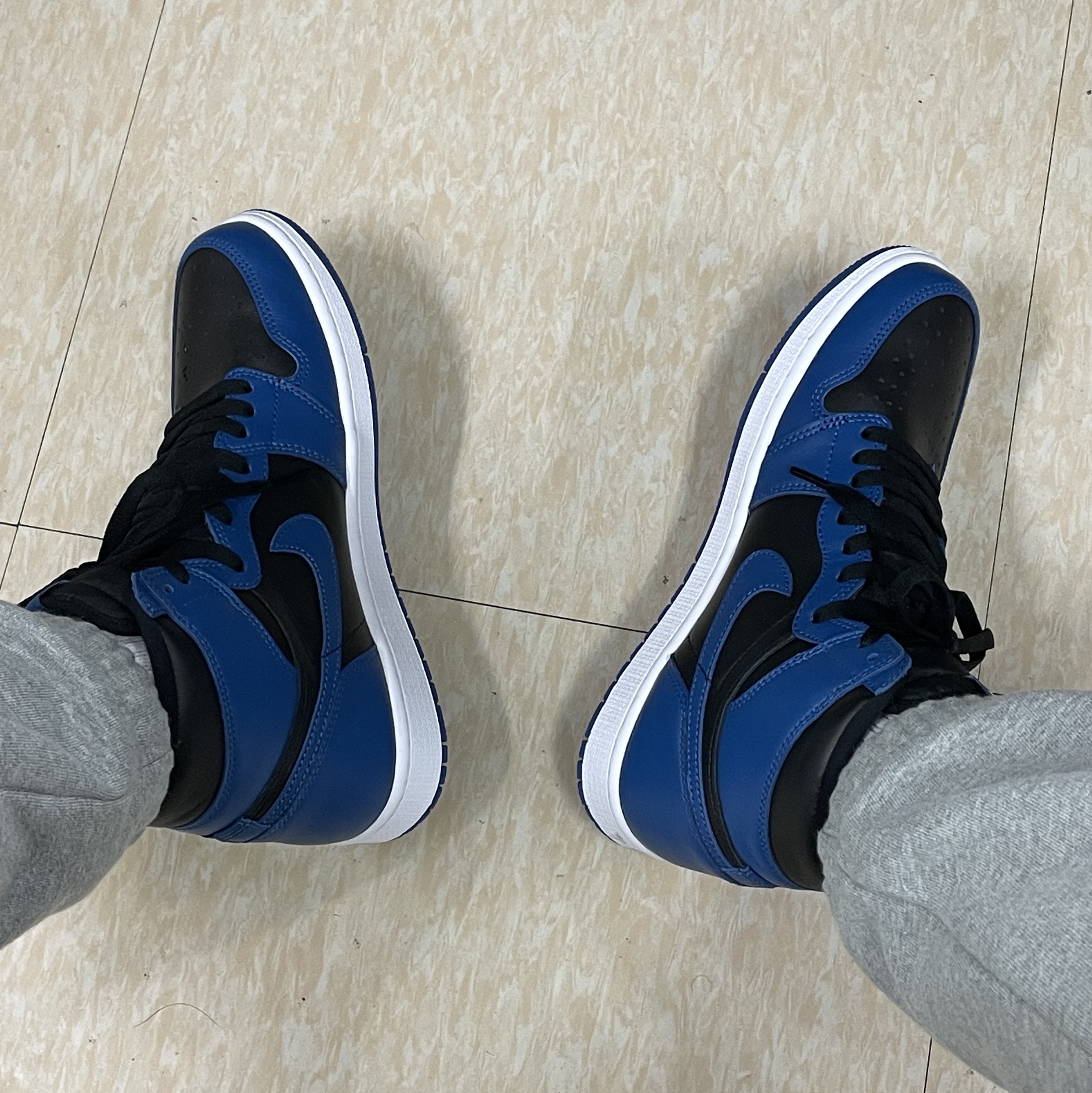 Jordan 1 Retro High OG Dark Marina Blue 착용 스타일