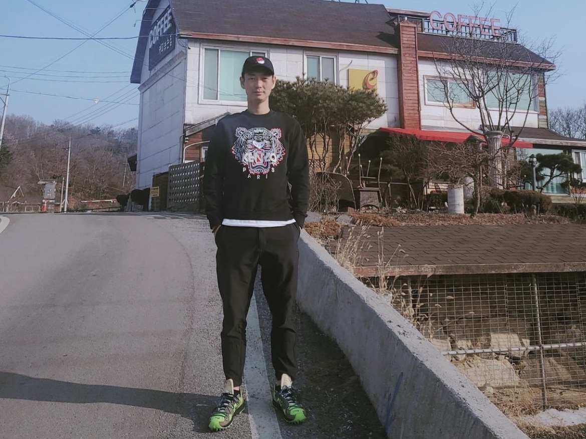 (W) Nike x Off-White Zoom Terra Kiger 5 Electric Green 착용 스타일