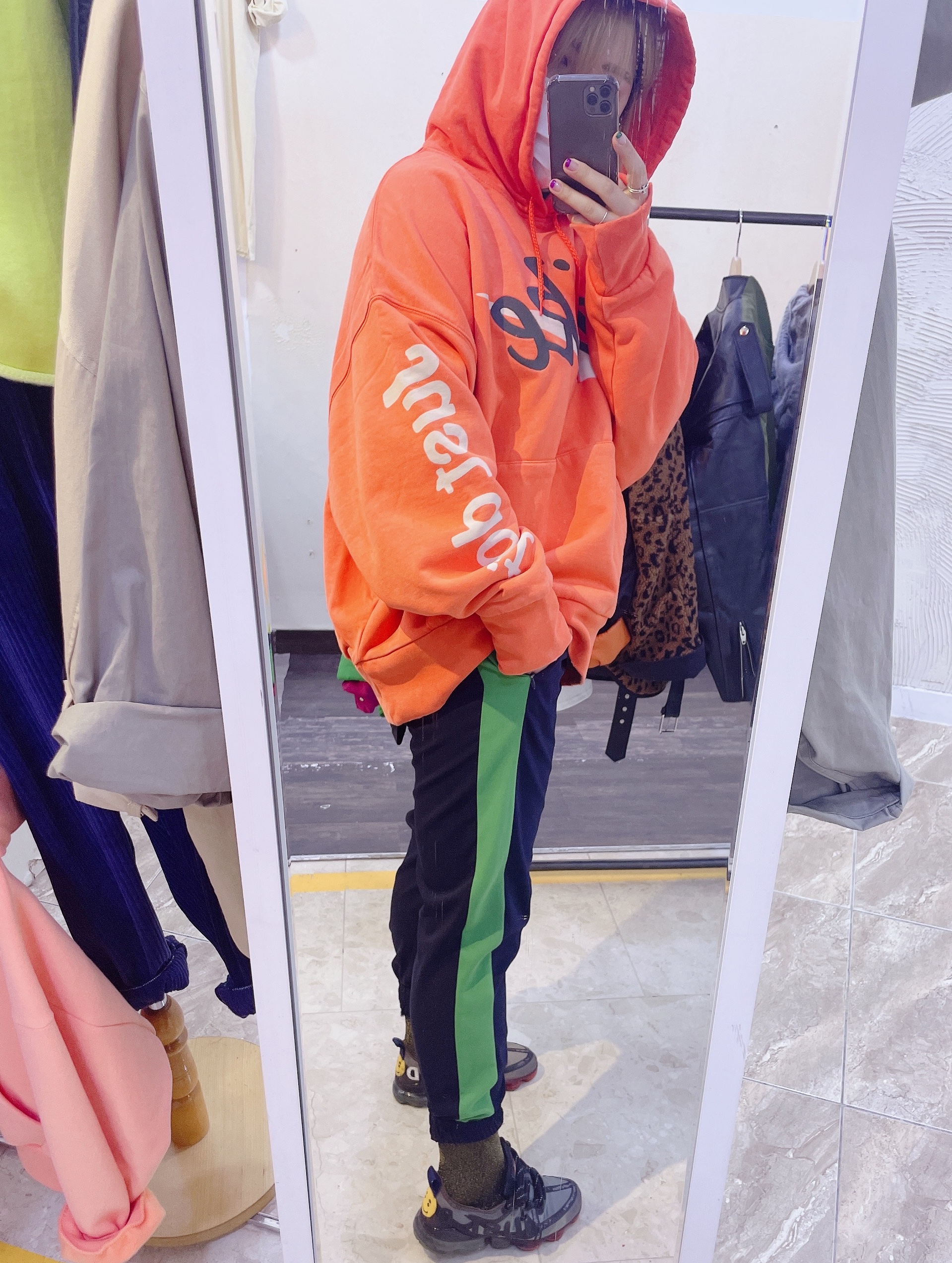 Nike x Cactus Plant Flea Market Shoebox Heavyweight Hooded Pullover Orange - US/EU, (W) Nike x Cactus Plant Flea Market Air VaporMax 2019 착용 스타일 - 3