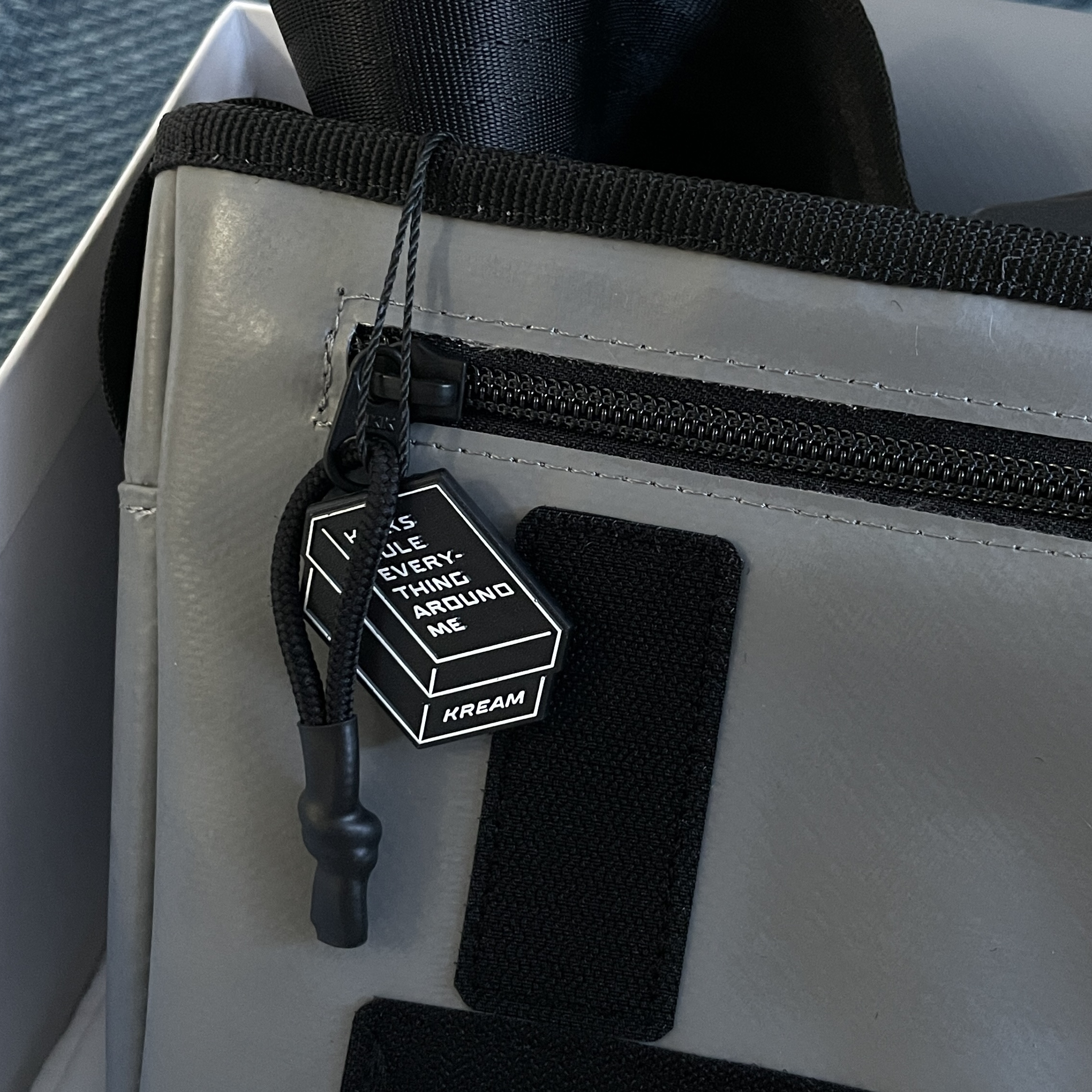 Ader Error Trace Admore Crossbody Bag Grey - 21FW 착용 스타일 - 4