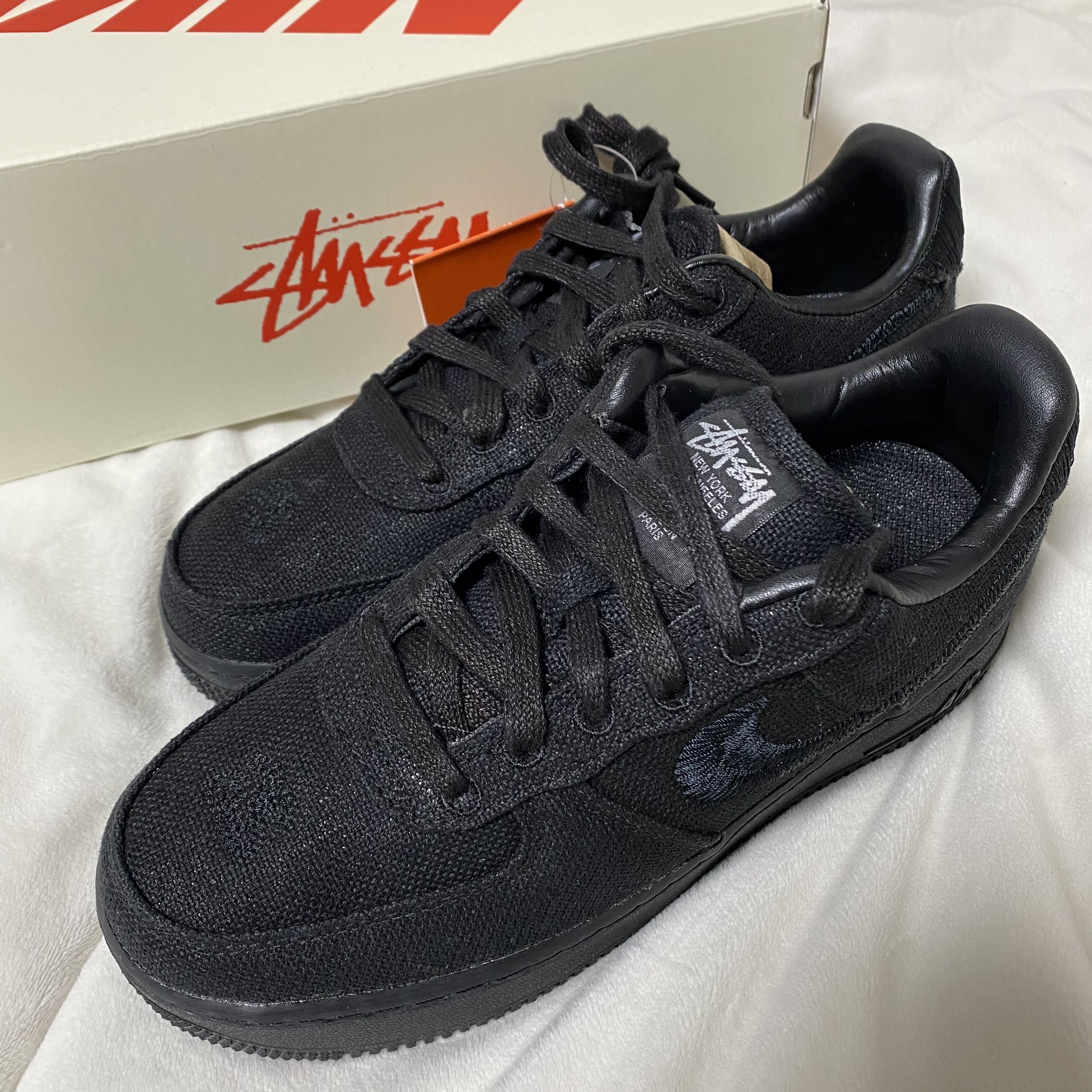 Nike x Stussy Air Force 1 Low Triple Black 착용 스타일