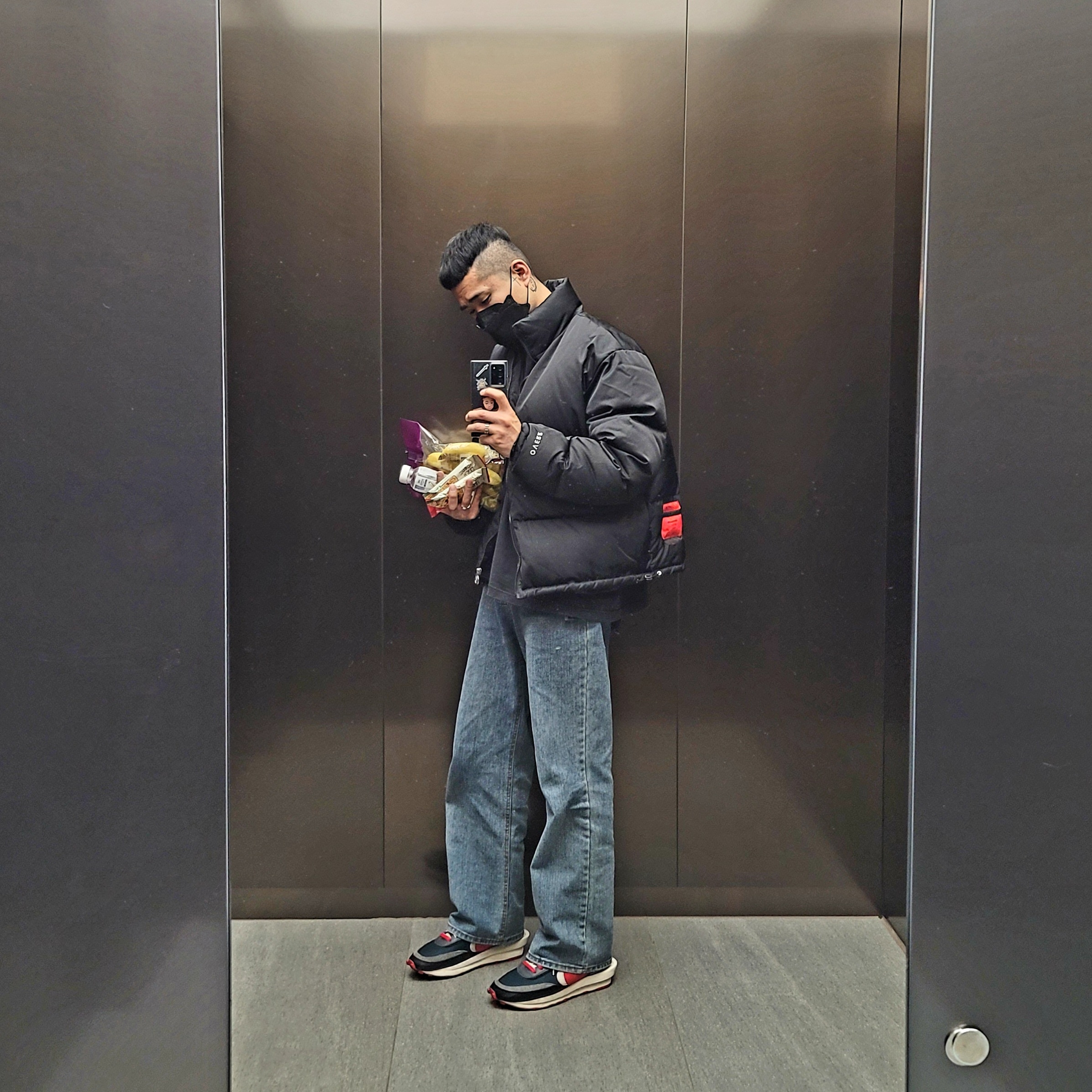 Nike x Sacai x Undercover LDWaffle Midnight Spruce University Red 착용 스타일