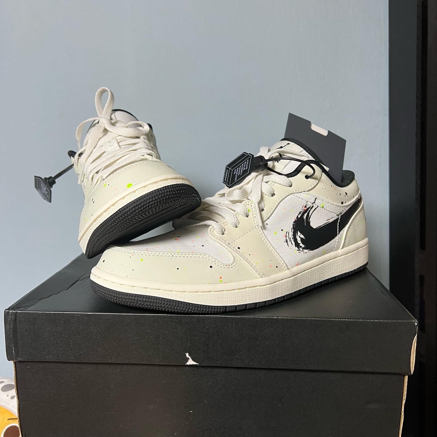 Jordan 1 Low SE Brushstroke 착용 스타일 - 1