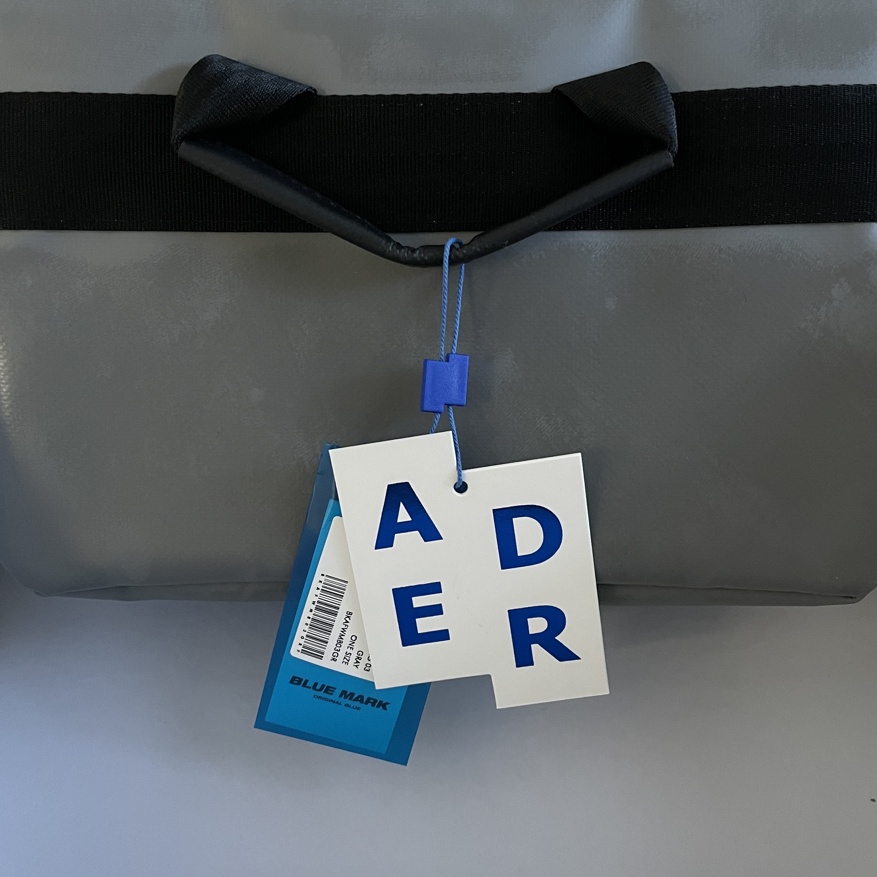Ader Error Trace Admore Crossbody Bag Grey - 21FW 착용 스타일 - 2