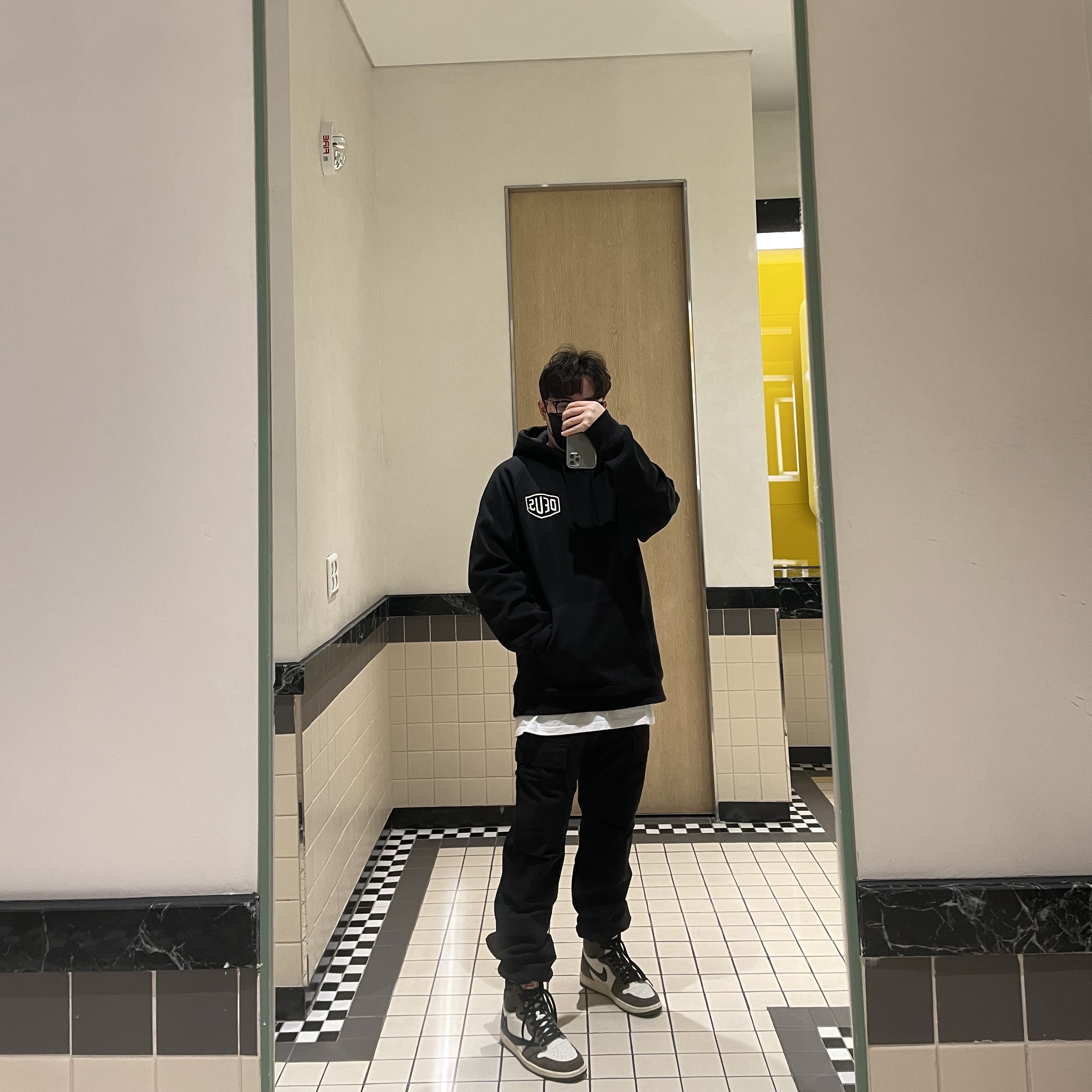 Jordan 1 x Travis Scott Retro High OG SP Mocha 착용 스타일