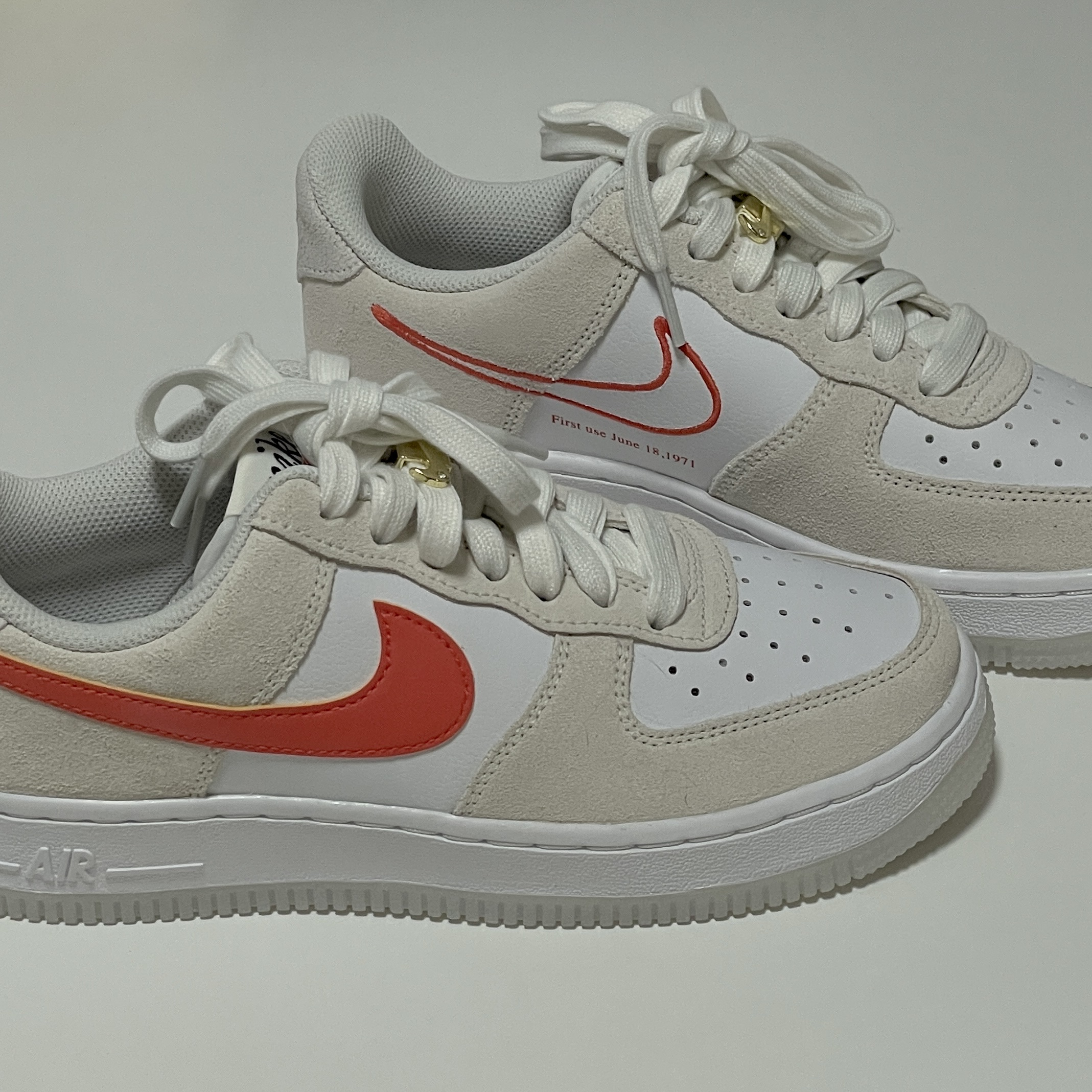 (W) Nike Air Force 1 '07 SE First Use Orange Sail 착용 스타일 - 1