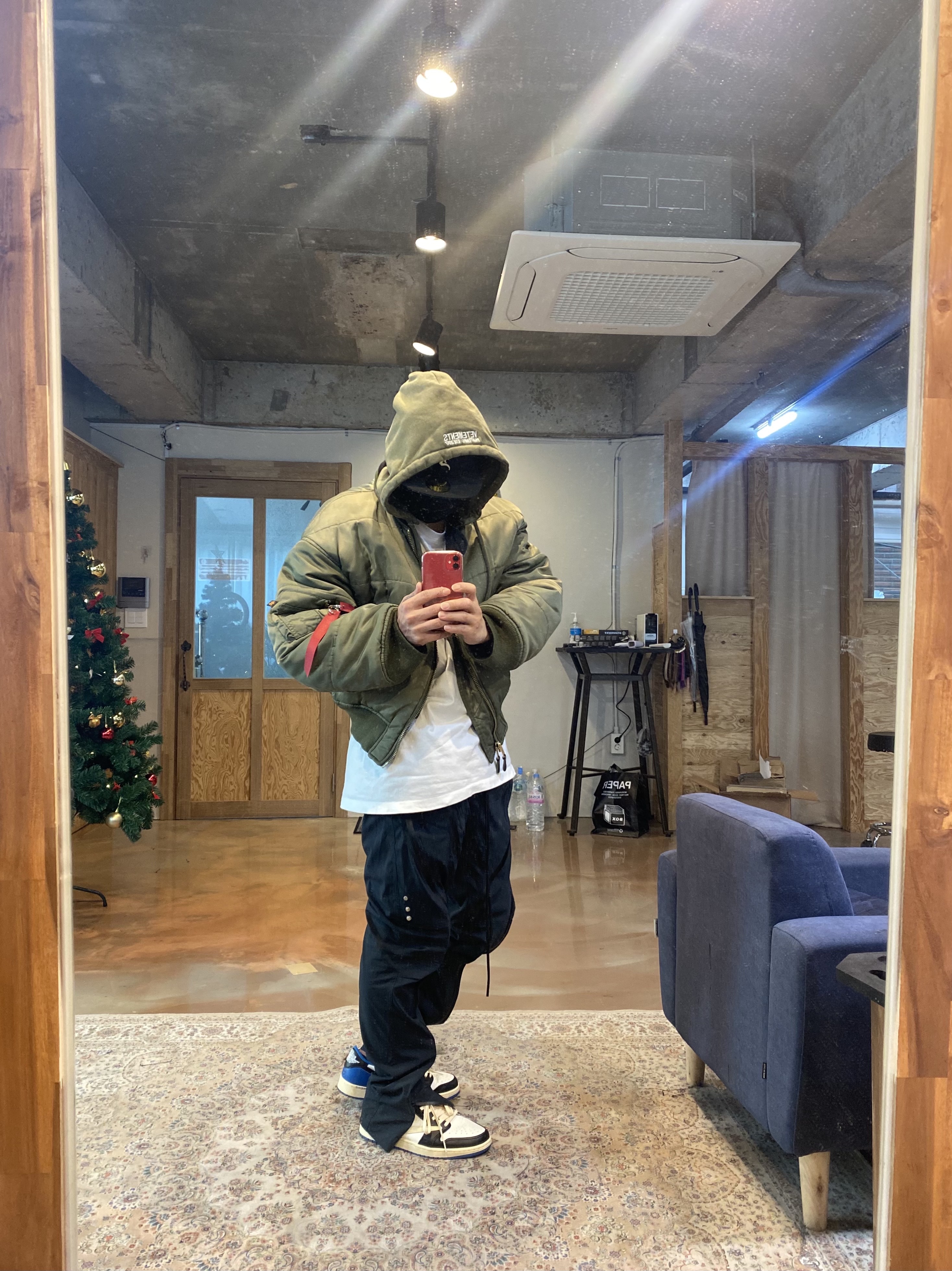 Jordan 1 x Travis Scott x Fragment Retro Low OG SP Military Blue 착용 스타일