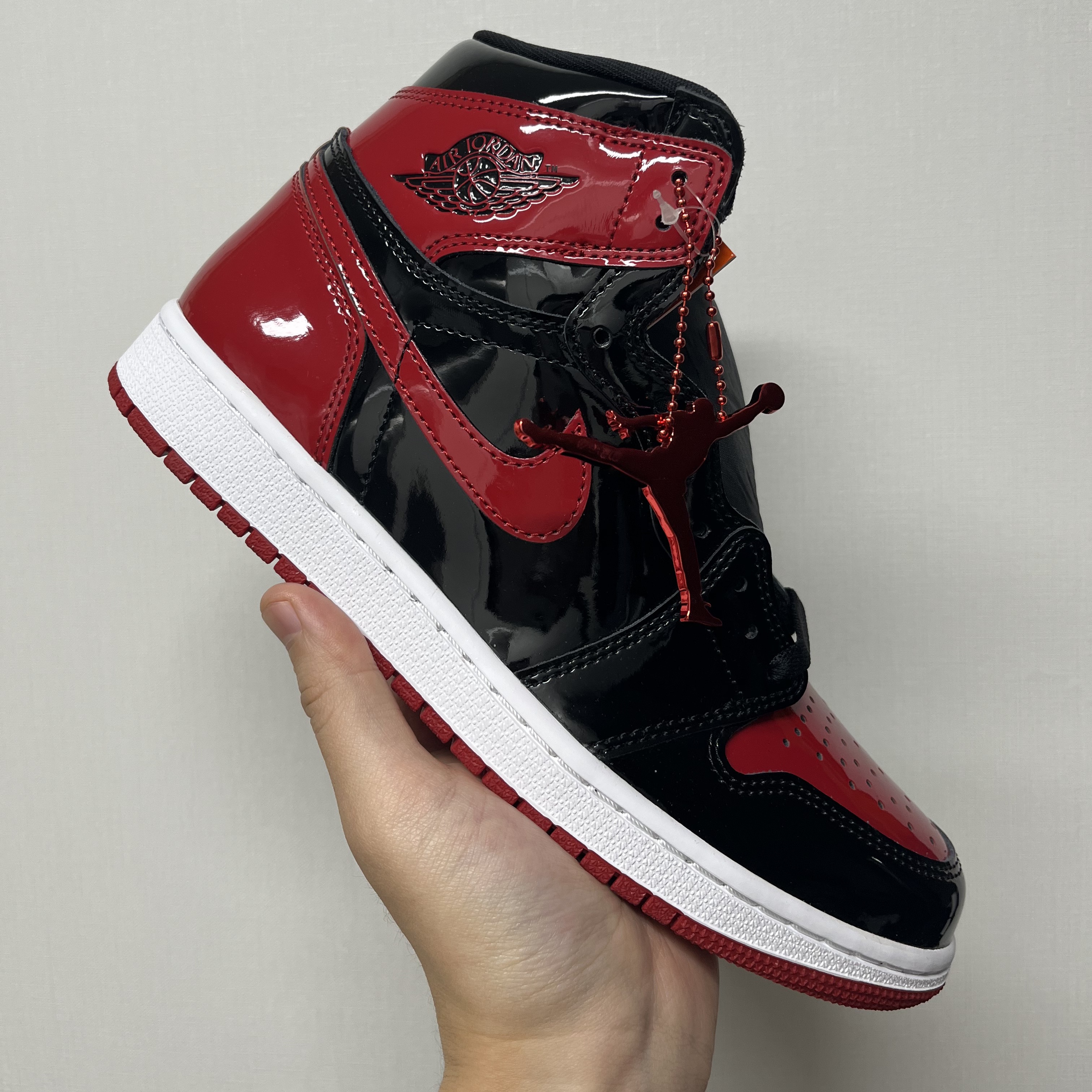 Jordan 1 Retro High OG Patent Bred 착용 스타일