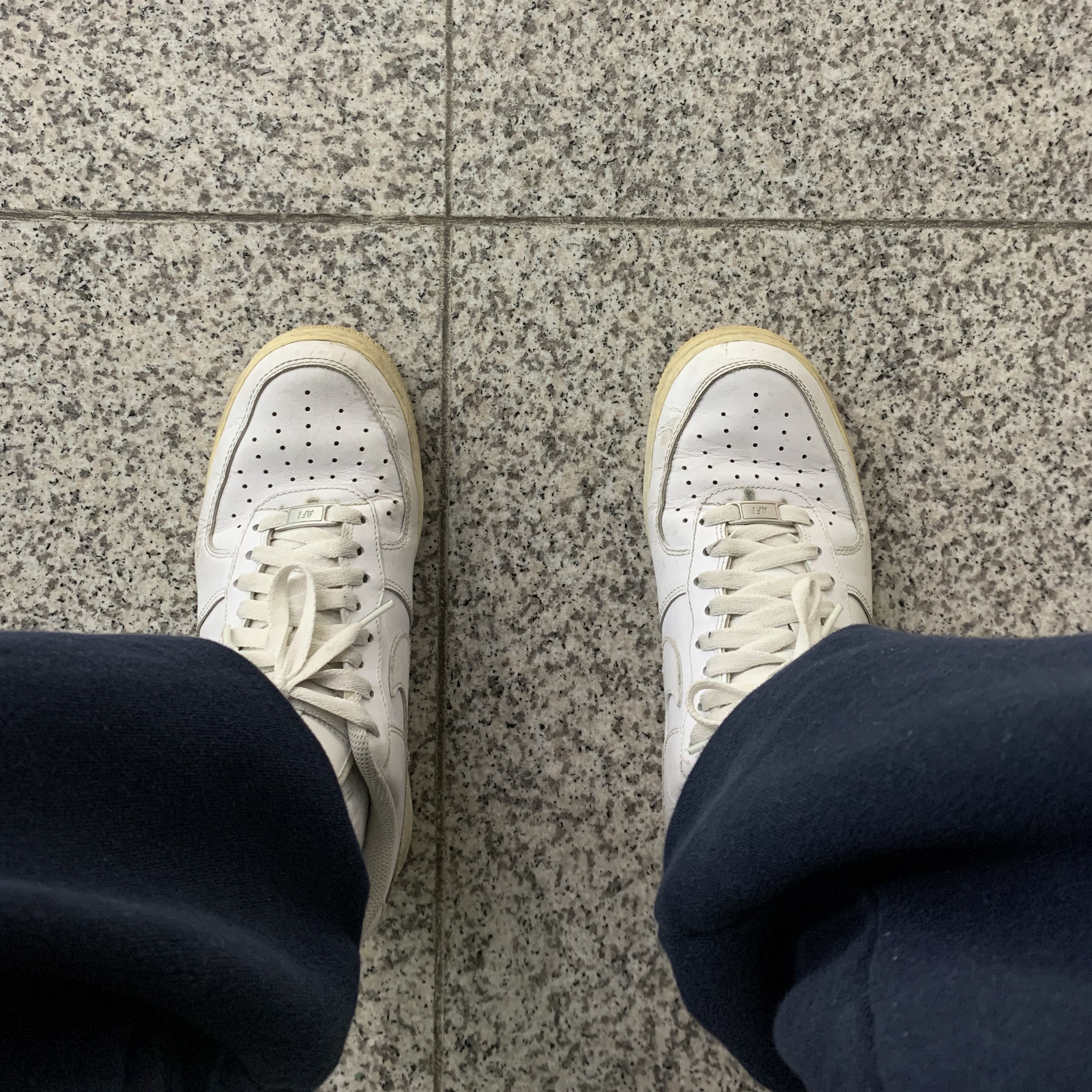 (W) Nike Air Force 1 '07 Low White, Nike Air Force 1 '07 Low White 착용 스타일 - 1
