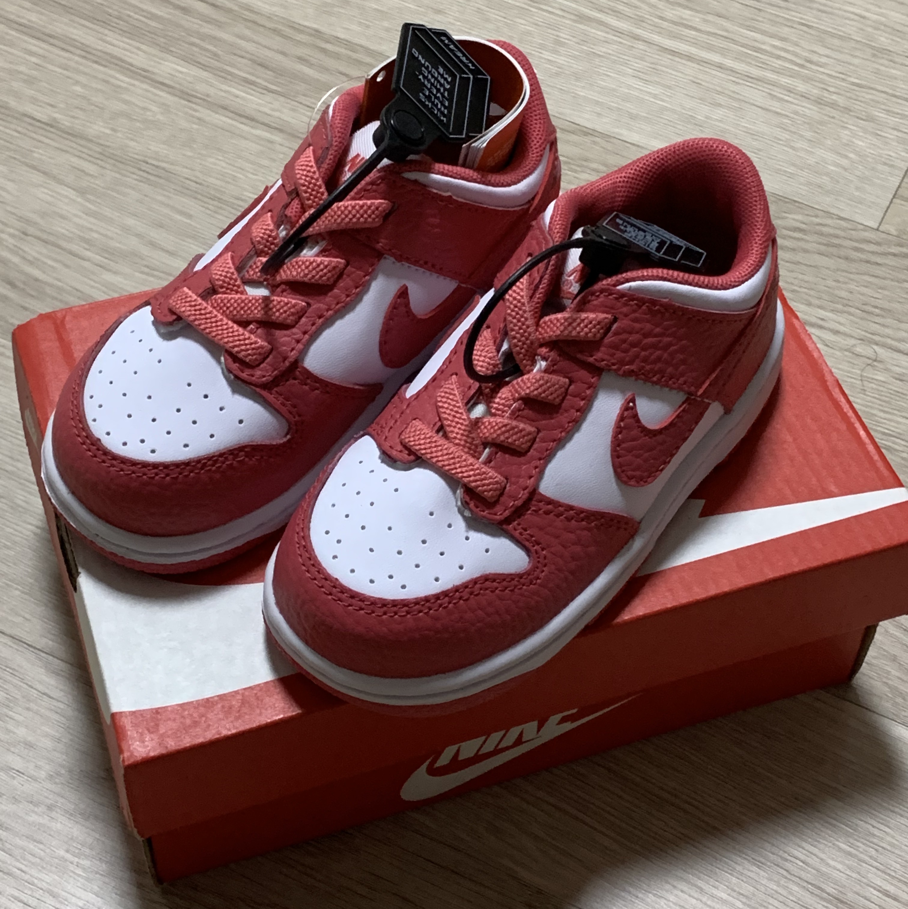 (TD) Nike Dunk Low Archeo Pink 착용 스타일 - 1