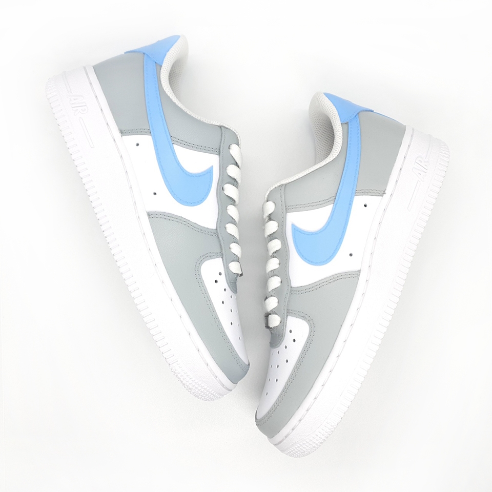 Nike Air Force 1 '07 Low White, (W) Jordan 1 Mid Wolf Grey 착용 스타일 - 3