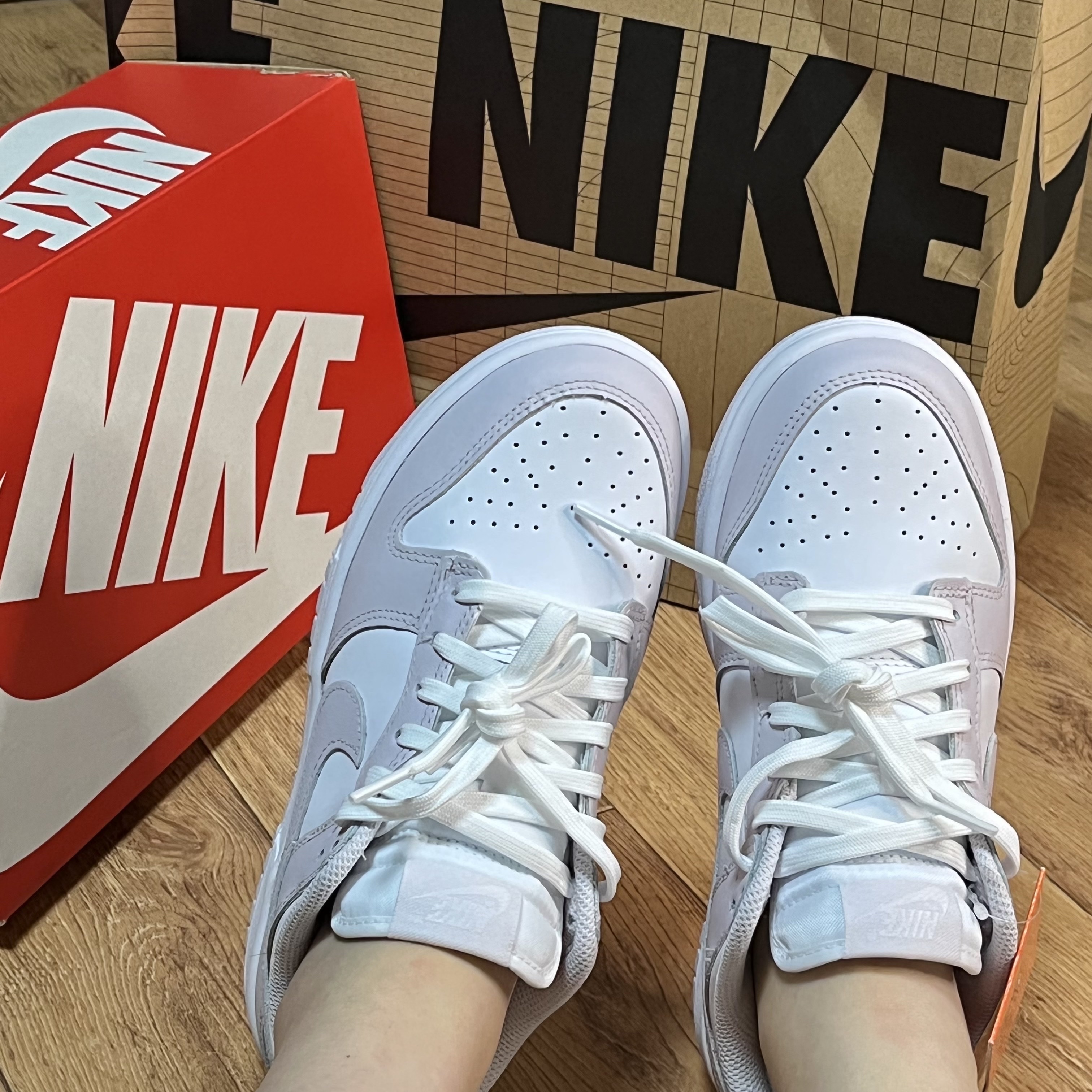 (W) Nike Dunk Low Venice 착용 스타일