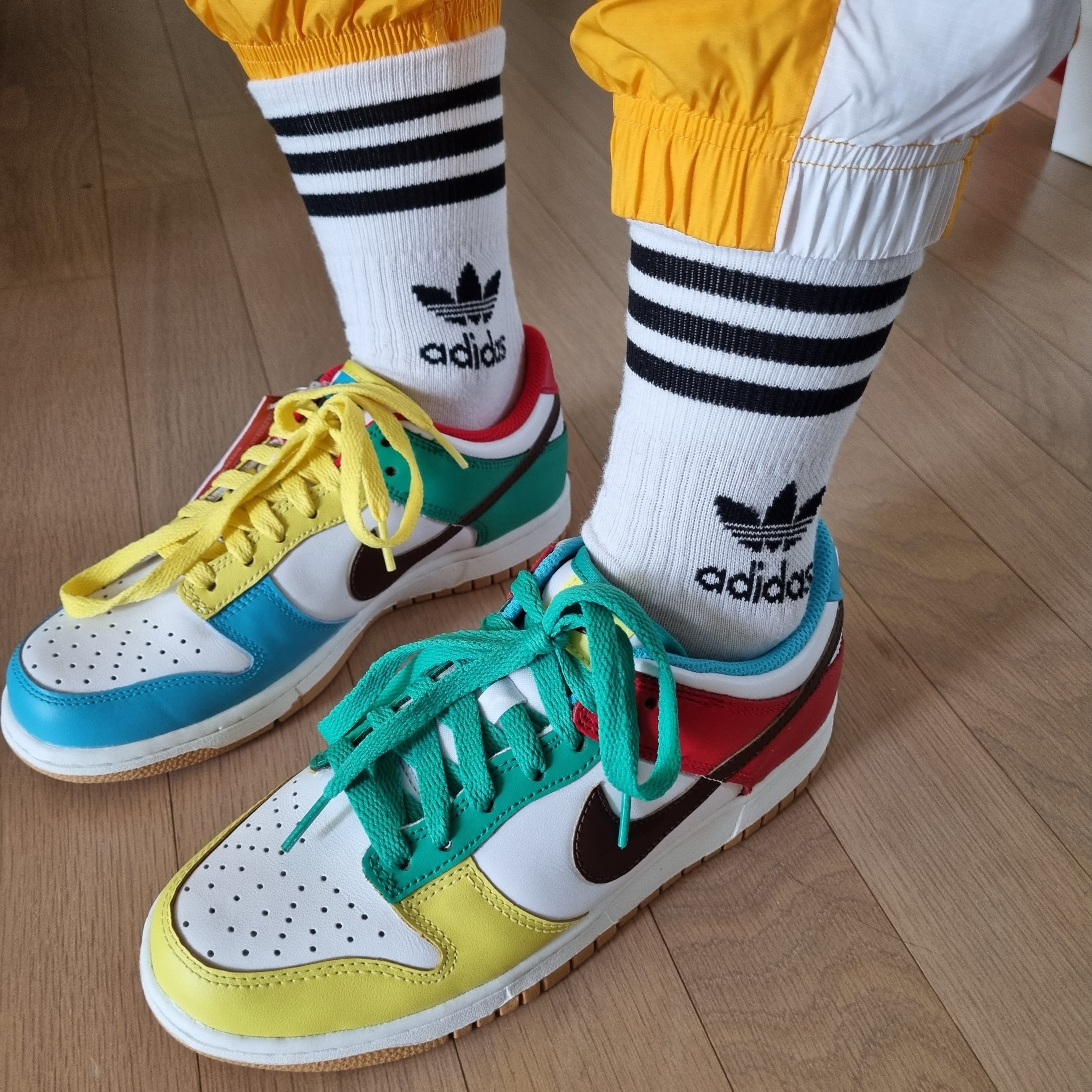 (GS) Nike Dunk Low SE Free.99 White 착용 스타일 - 1