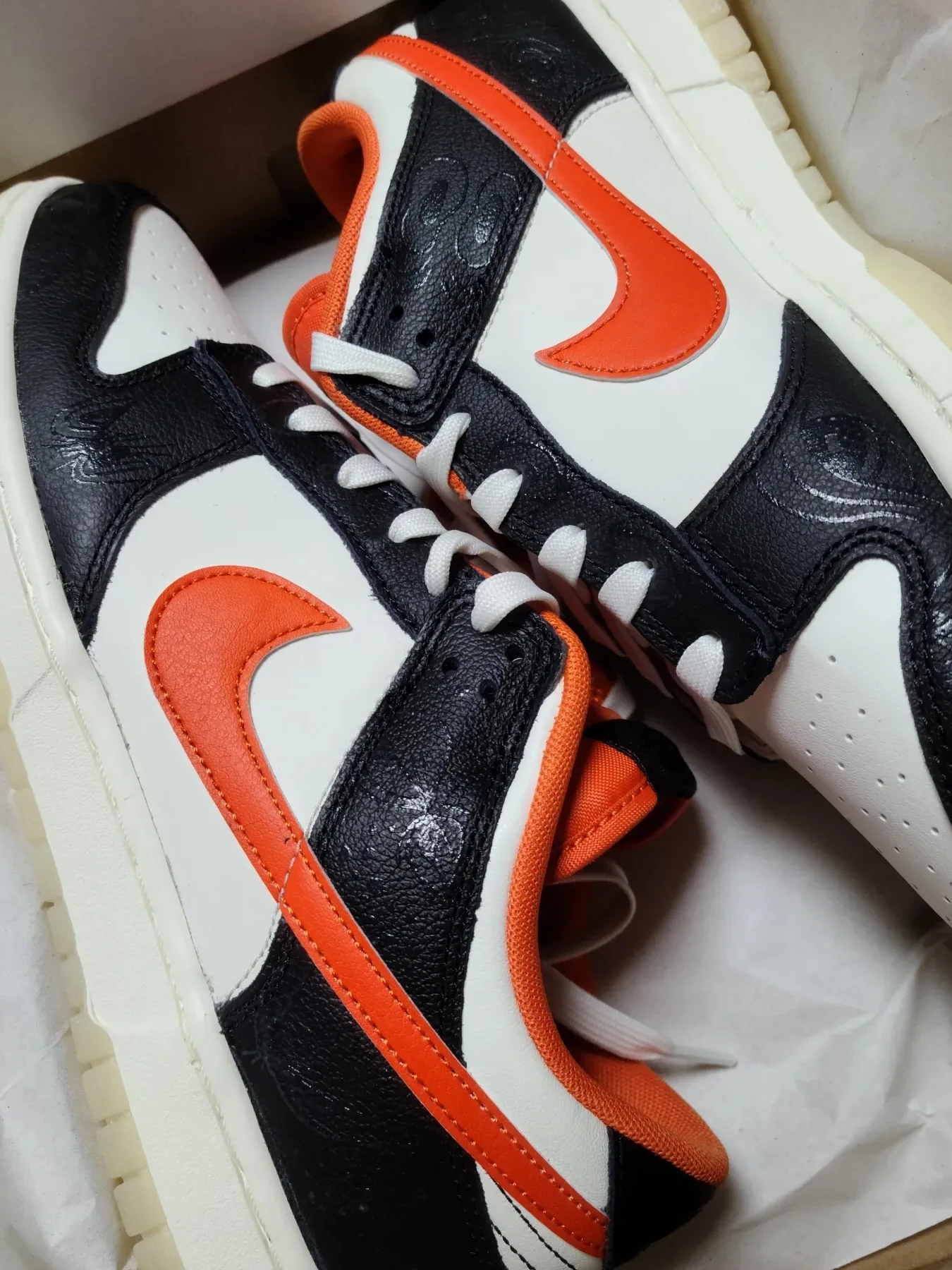 Nike Dunk Low Retro PRM Halloween 착용 스타일 - 2