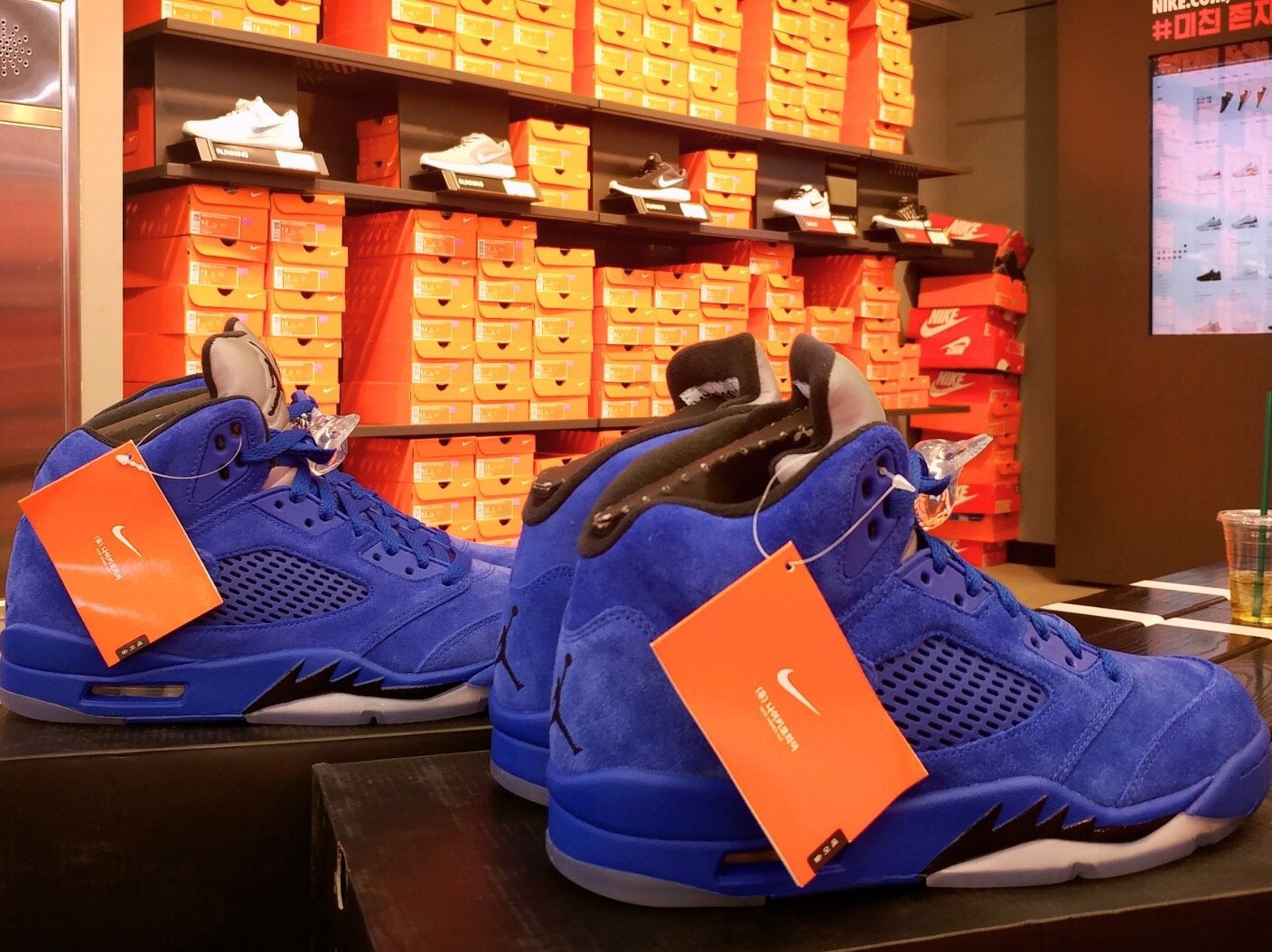 Jordan 5 Retro Blue Suede 착용 스타일