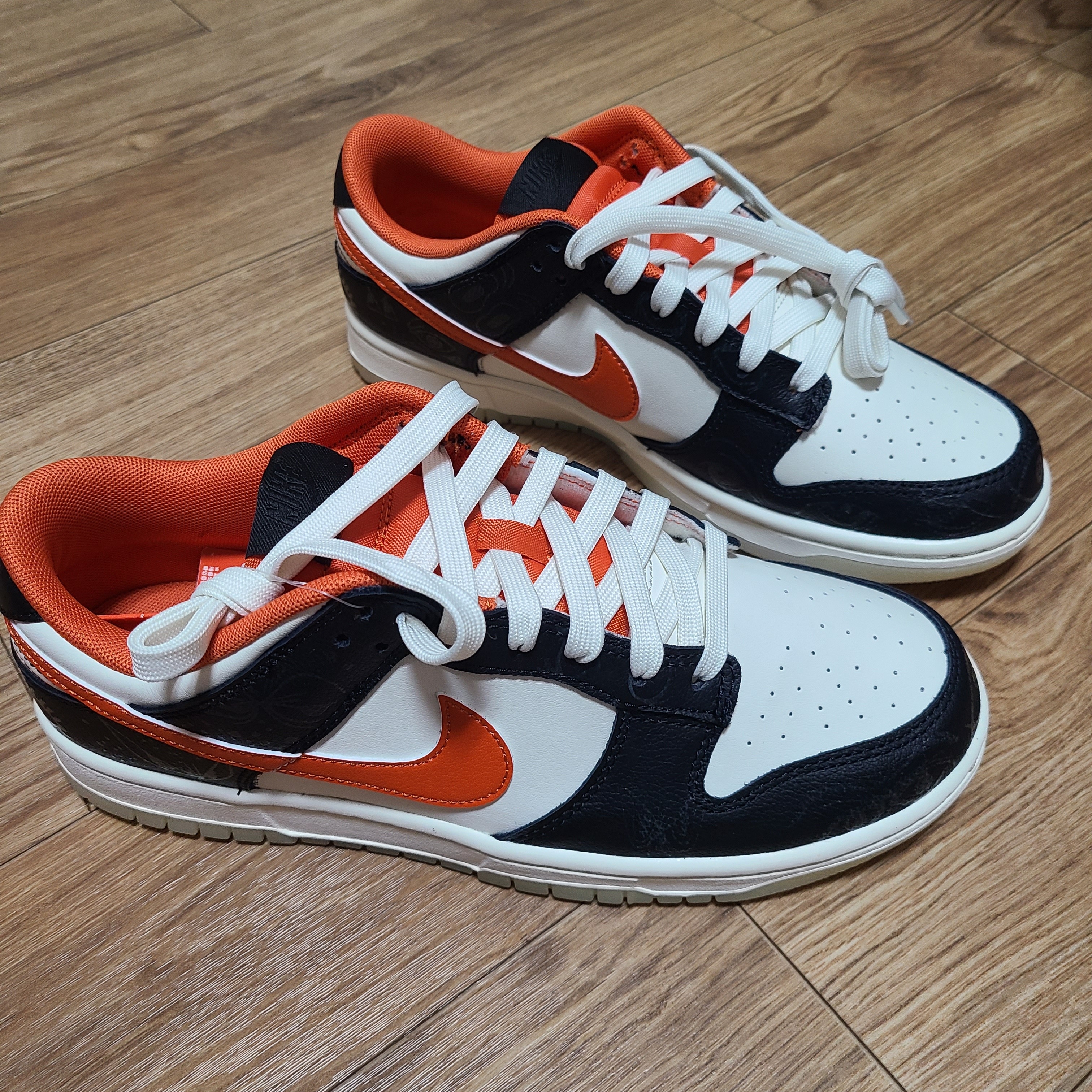 Nike Dunk Low Retro PRM Halloween 착용 스타일 - 2