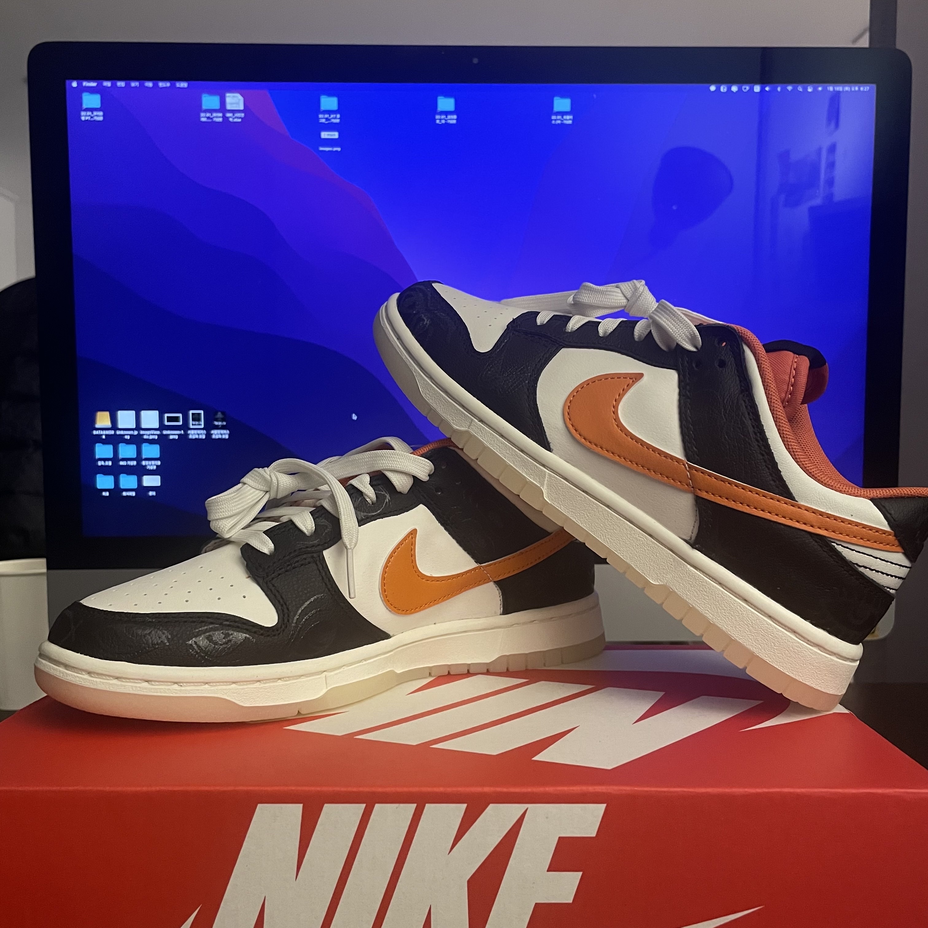 Nike Dunk Low Retro PRM Halloween 착용 스타일