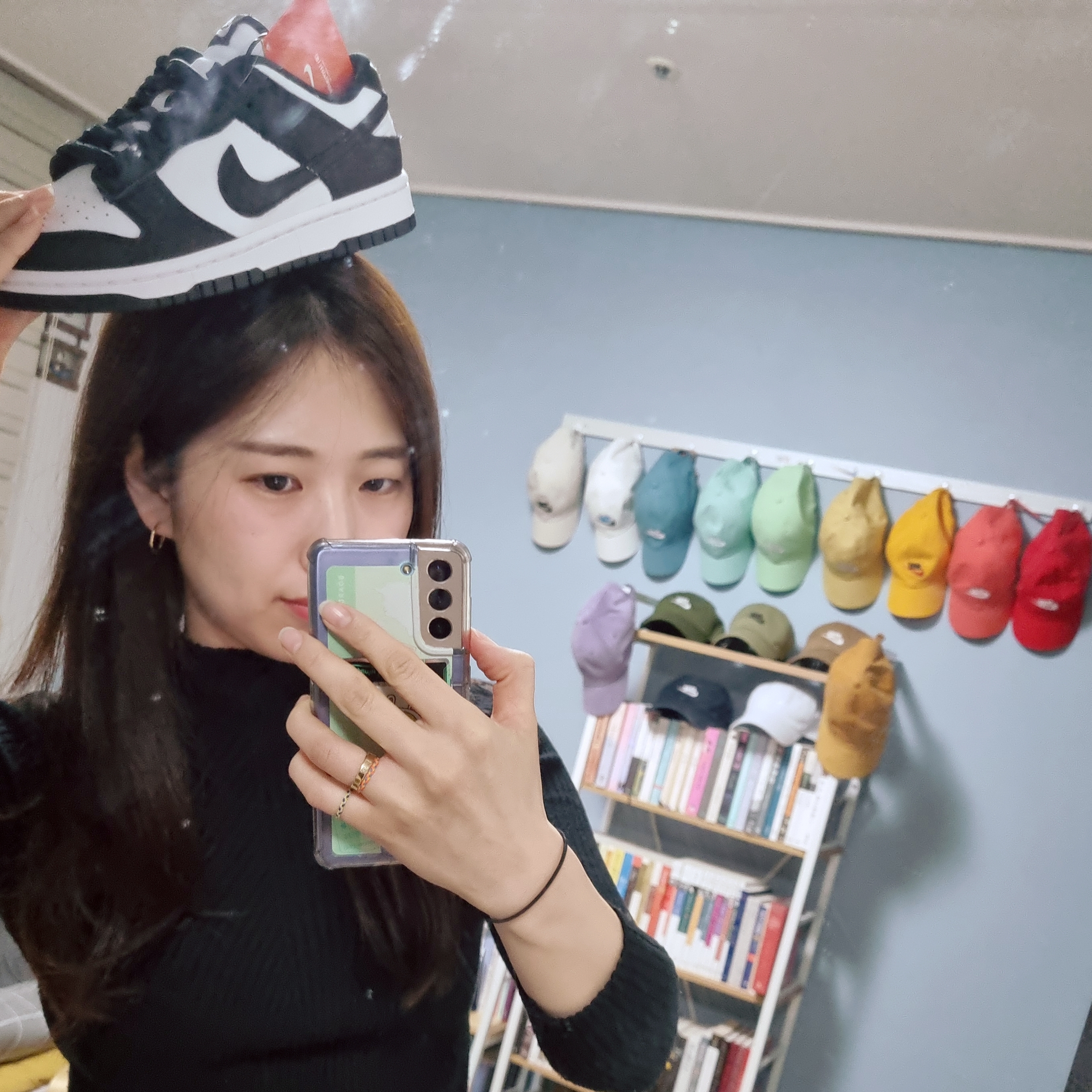 (W) Nike Dunk Low Black 착용 스타일 - 1
