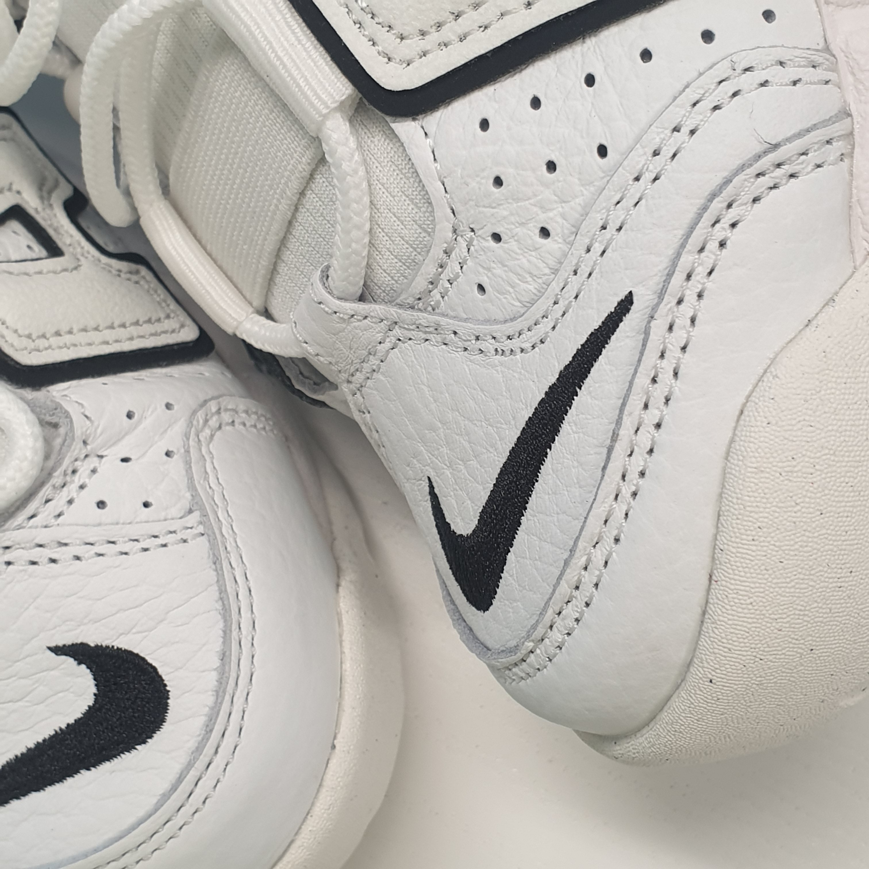 (W) Nike Air More Uptempo Summit White 착용 스타일 - 5