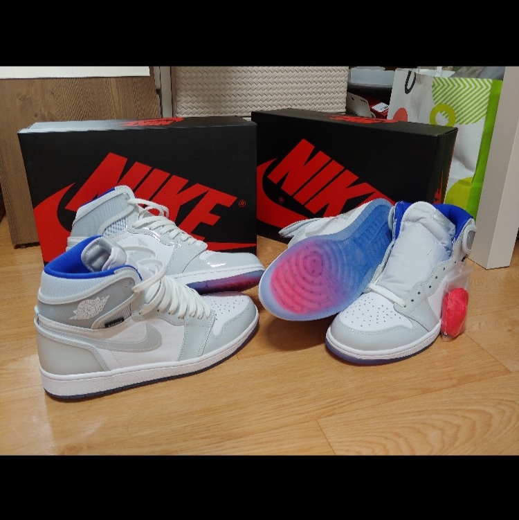 Jordan 1 Retro High Zoom White Racer Blue 착용 스타일