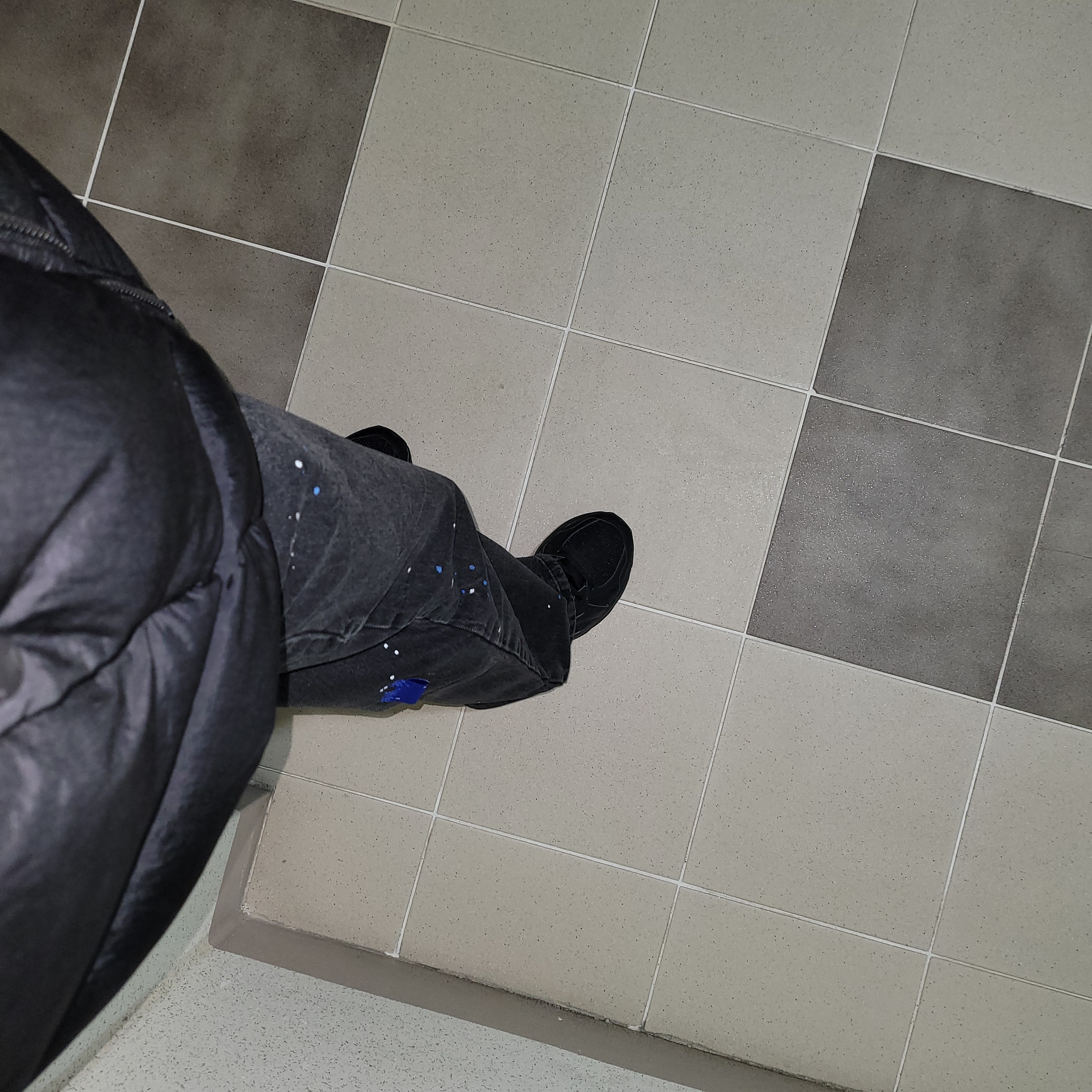 Zara x Ader Error Puffer Jacket Black, Zara x Ader Error Slit Jeans Black 착용 스타일