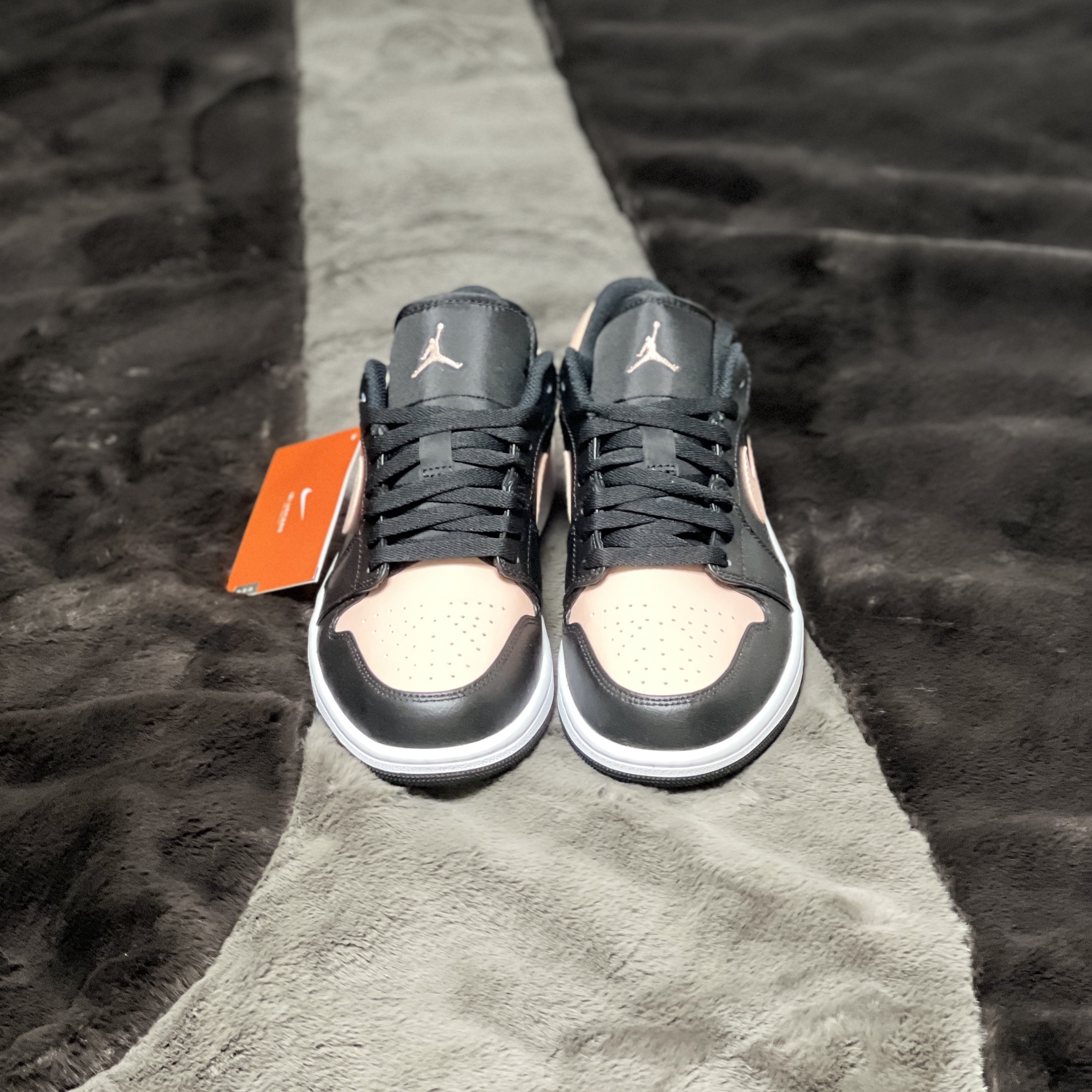 Jordan 1 Low Crimson Tint 착용 스타일 - 1