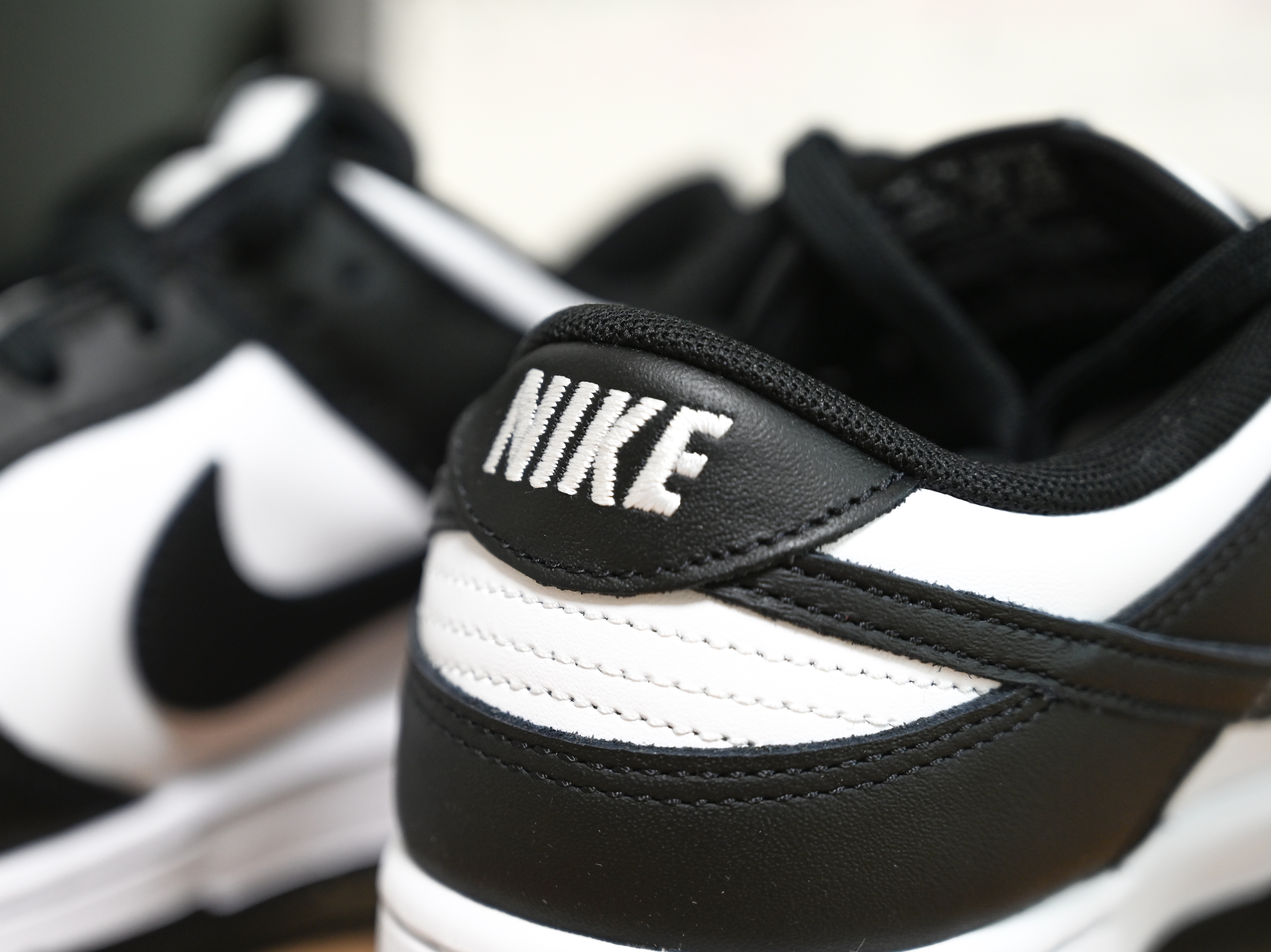 Nike Dunk Low Retro Black 착용 스타일 - 2