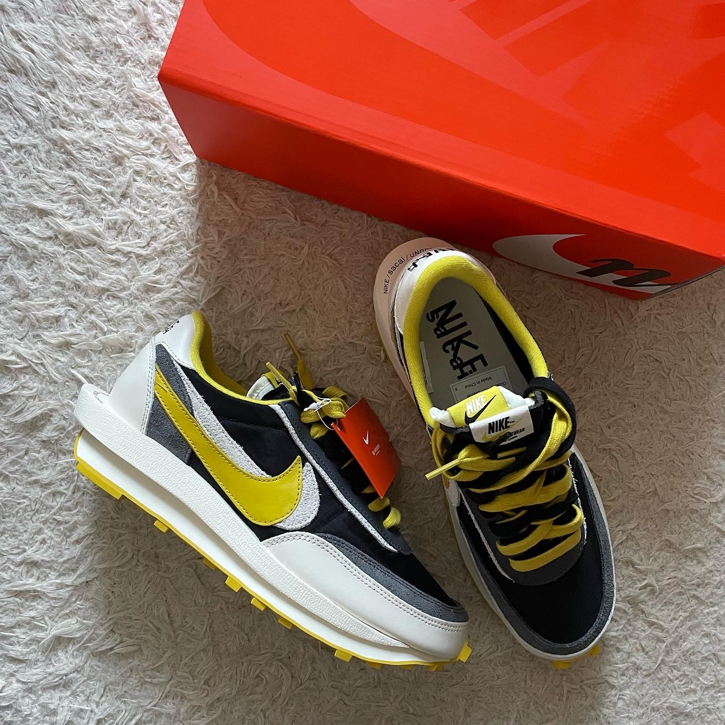 Nike x Sacai x Undercover LDWaffle Black Bright Citron 착용 스타일