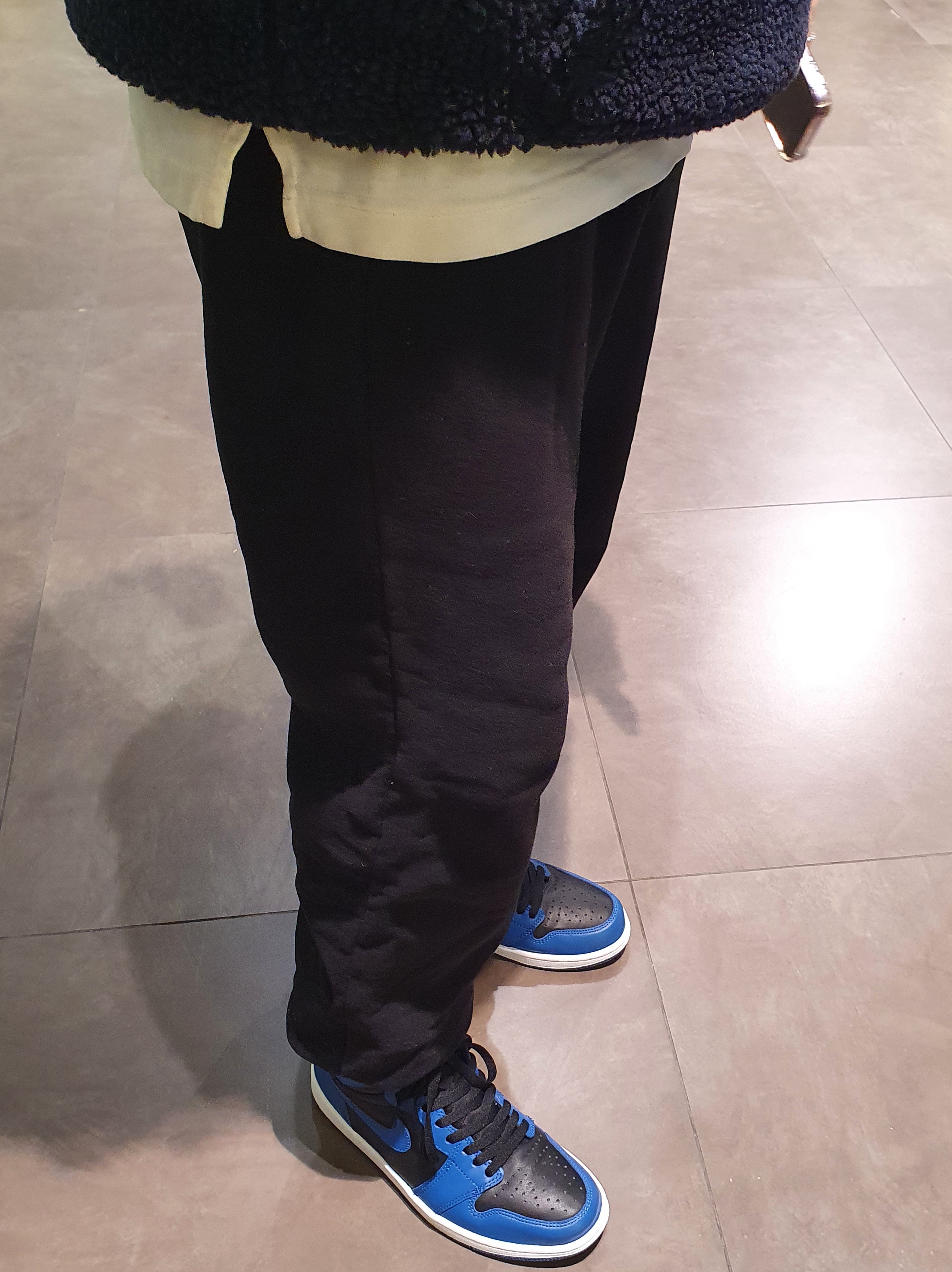 Jordan 1 Retro High OG Dark Marina Blue 착용 스타일 - 2