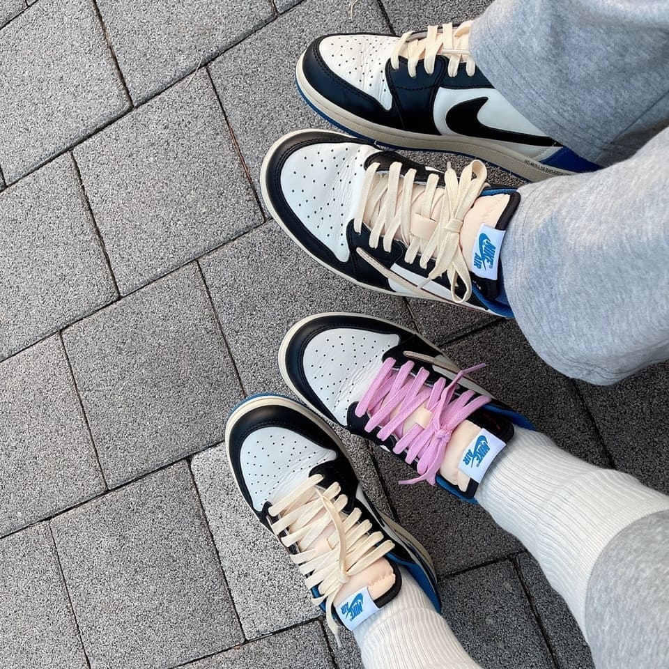 Jordan 1 x Travis Scott x Fragment Retro Low OG SP Military Blue 착용 스타일 - 3