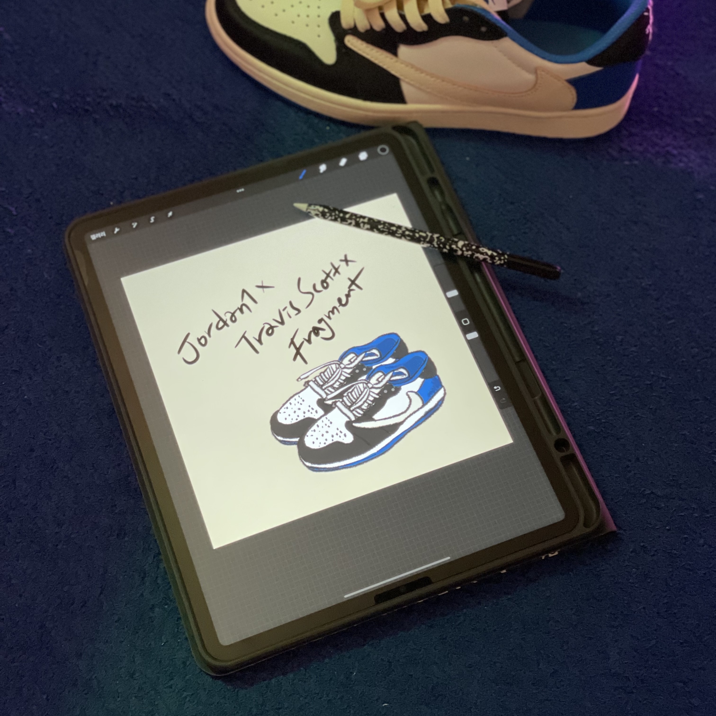 Jordan 1 x Travis Scott x Fragment Retro Low OG SP Military Blue 착용 스타일
