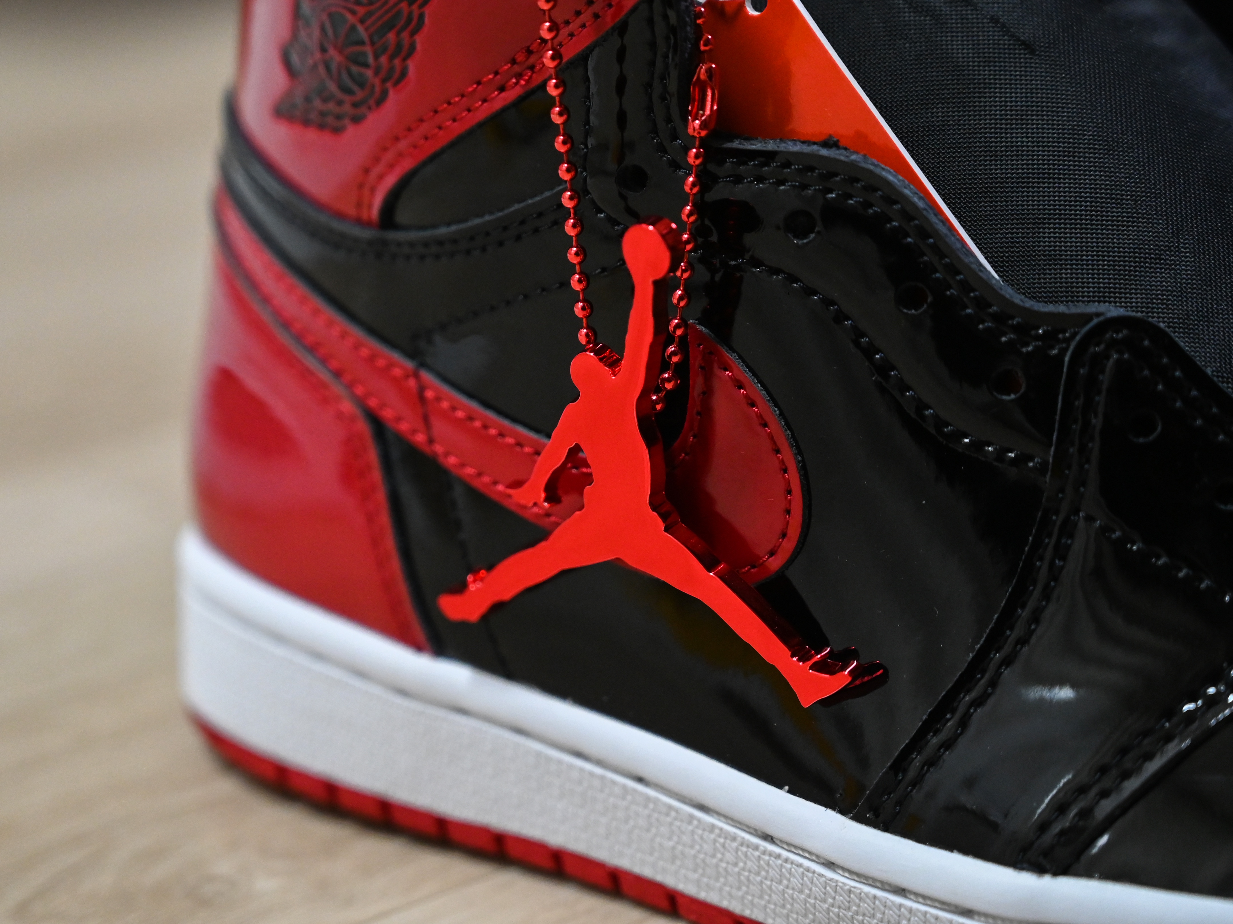 Jordan 1 Retro High OG Patent Bred 착용 스타일 - 4