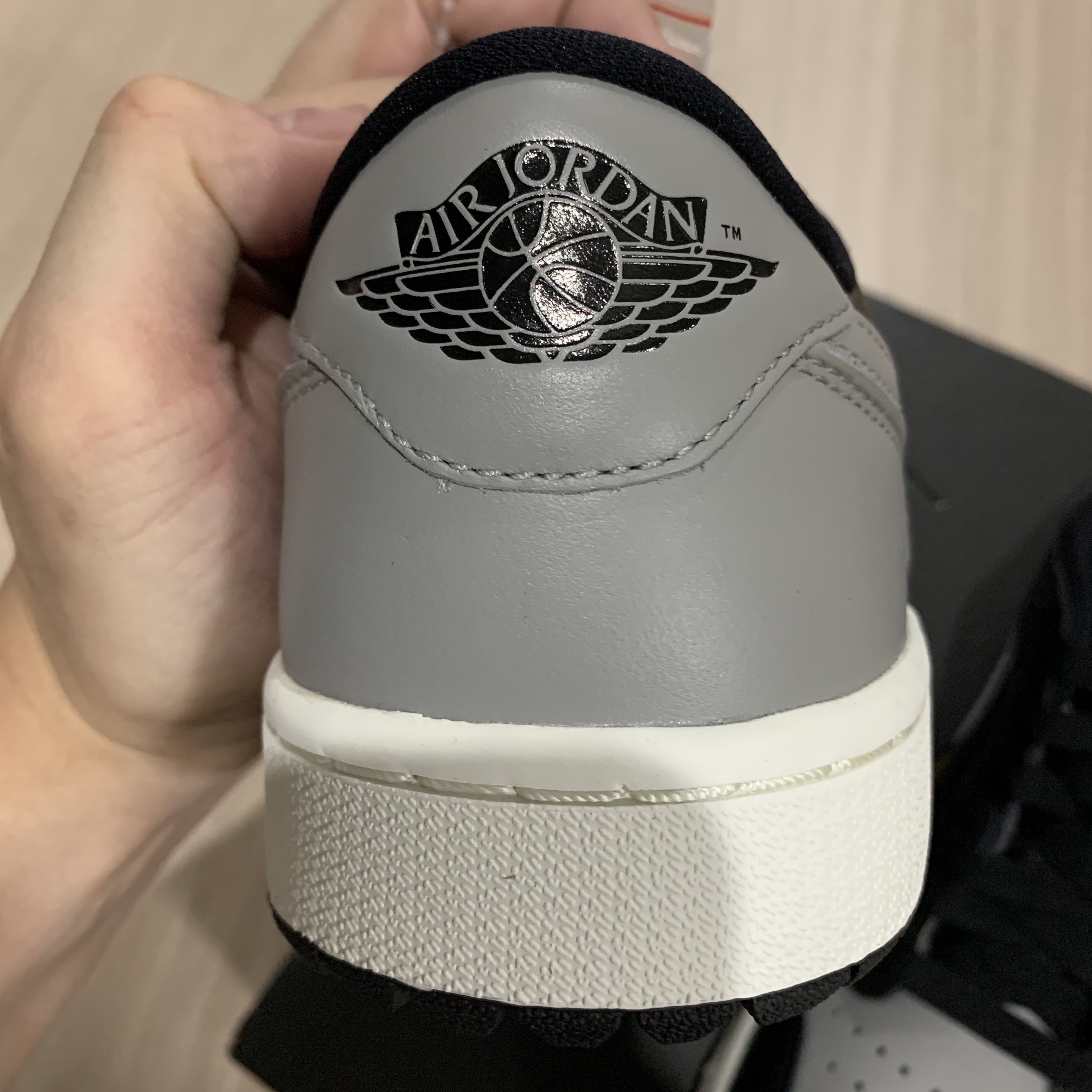 Jordan 1 Low Golf Shadow 착용 스타일 - 4