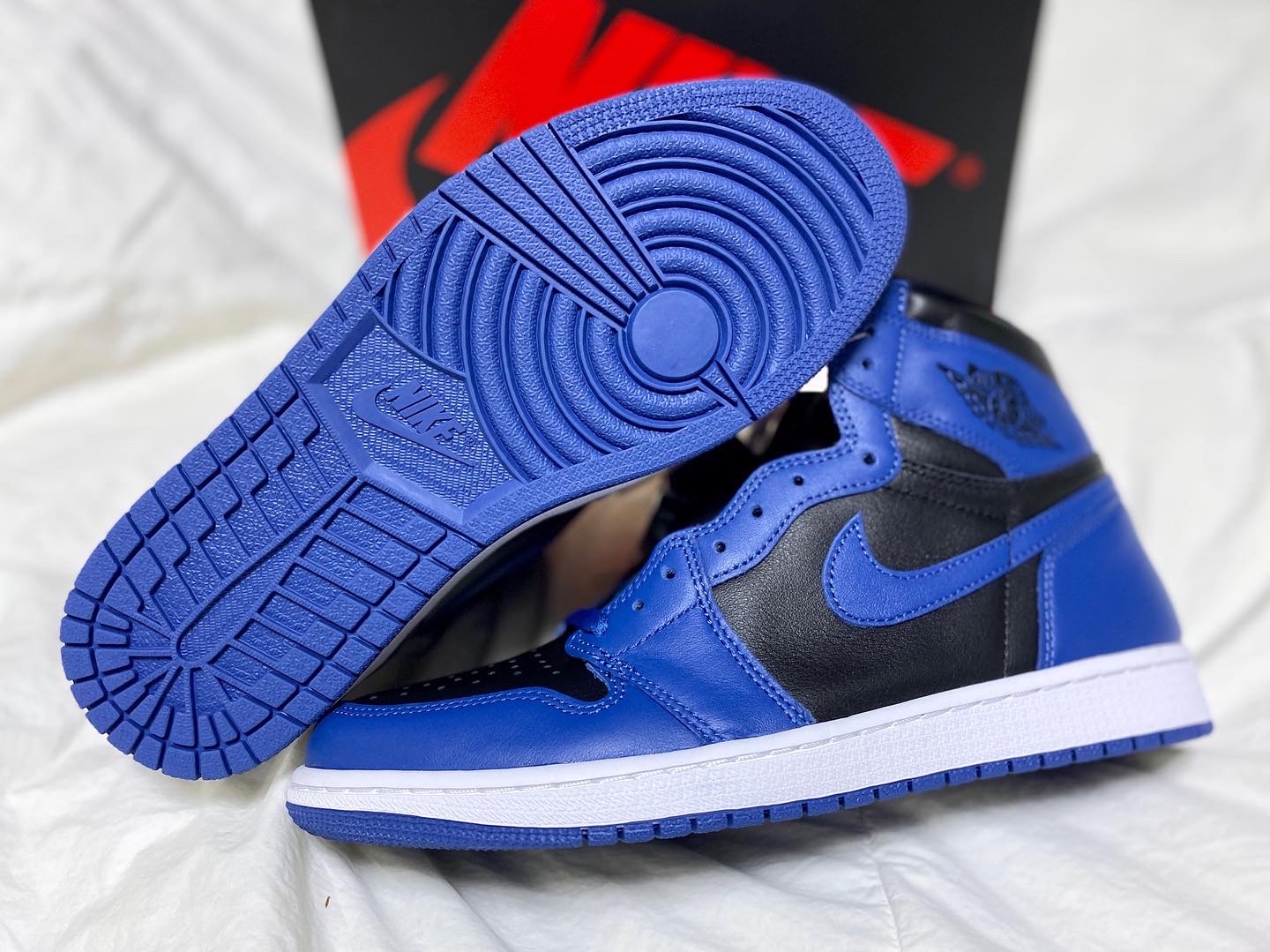 Jordan 1 Retro High OG Dark Marina Blue 착용 스타일 - 3