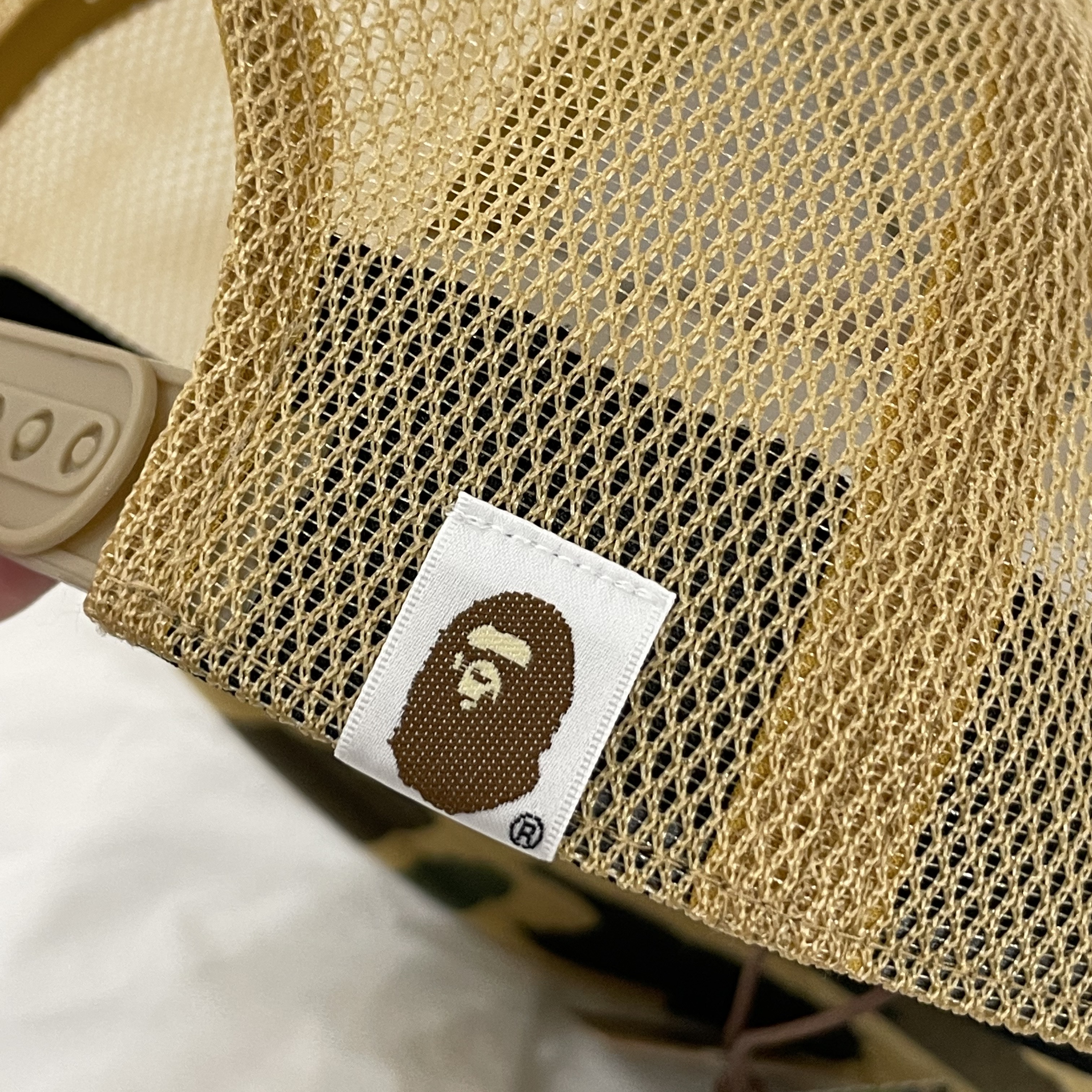 Stussy x BAPE Trucker Cap Yellow 착용 스타일 - 2
