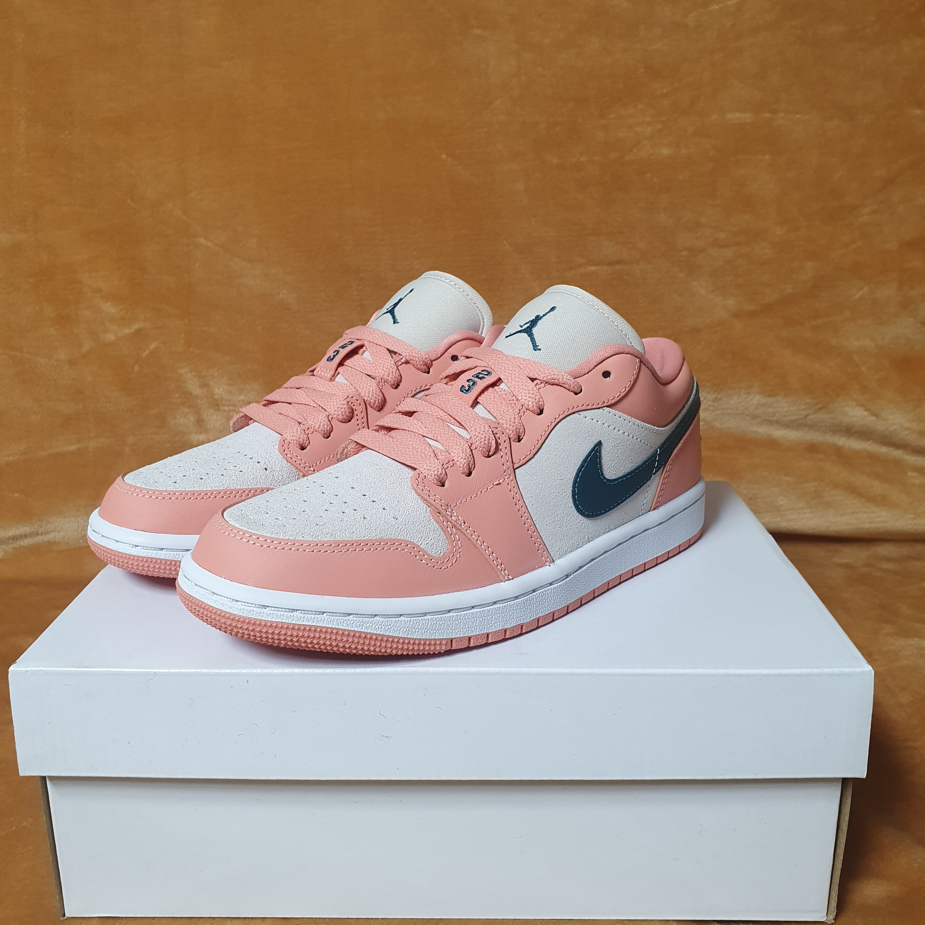 (W) Jordan 1 Low Light Madder Root 착용 스타일 - 2