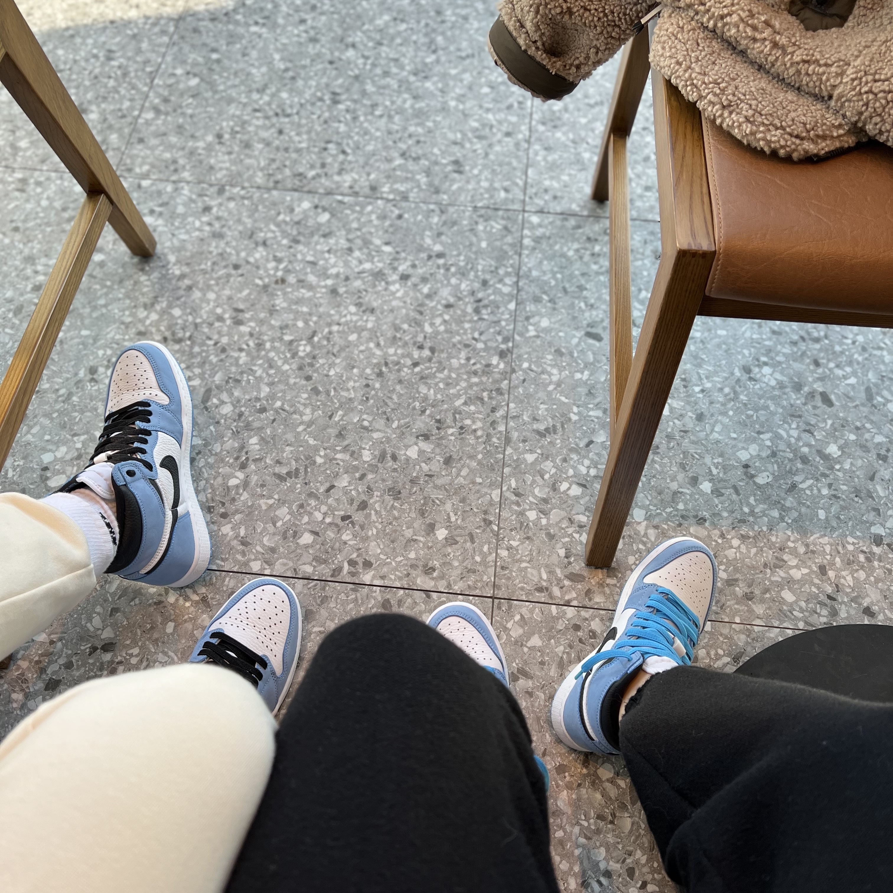 Jordan 1 Retro High OG University Blue, (GS) Jordan 1 Retro High OG University Blue 착용 스타일 - 1