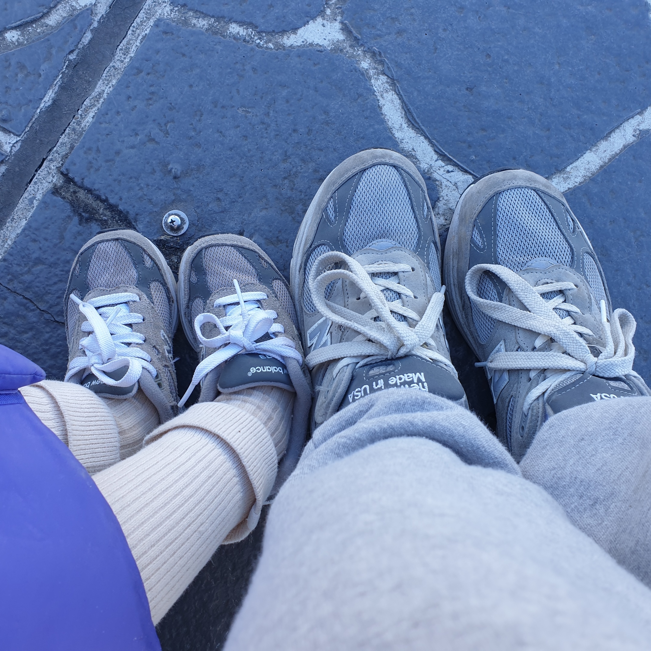 (W) New Balance 993 Made in USA Grey - B Standard, New Balance 990v5 Made in USA Grey - D Standard 착용 스타일 - 1