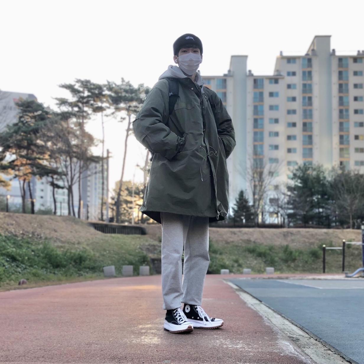 Converse Run Star Hike Hi Black White Gum, Stussy Basic Cuff Beanie Black 착용 스타일